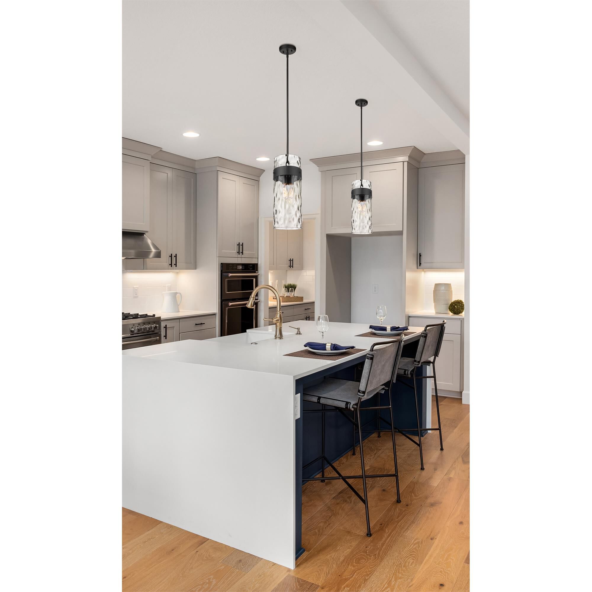 Shown in Matte Black finish and Clear glass and No Shade shade