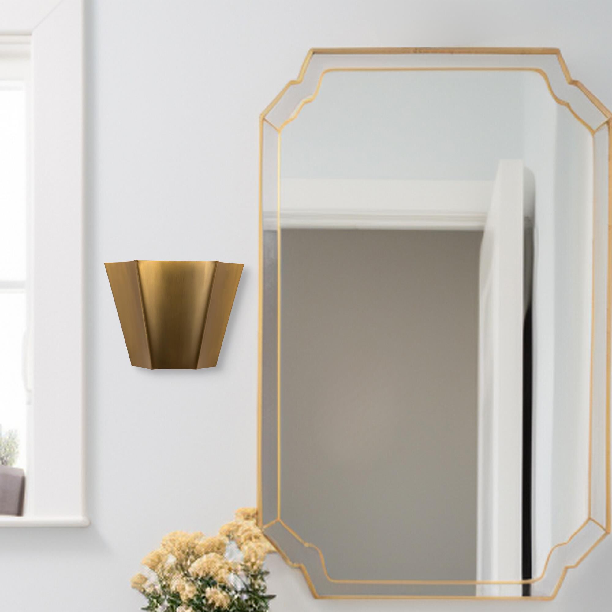 Shown in Brushed Gold finish and Steel shade