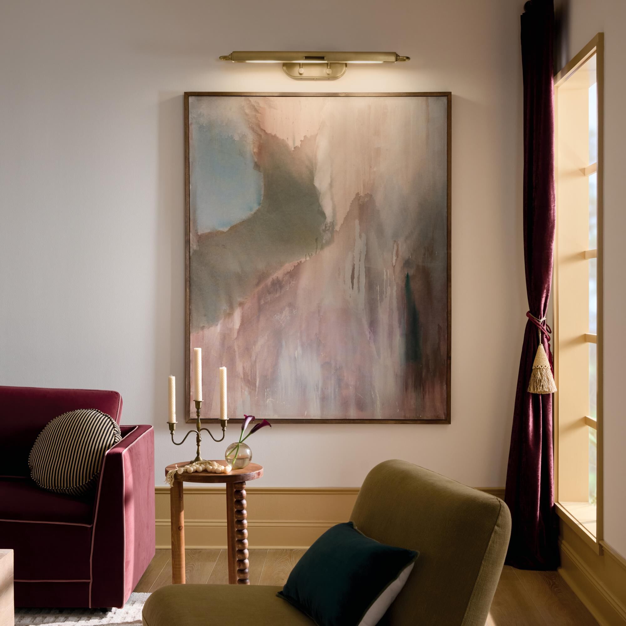 Shown in Lacquered Brass finish and Metal shade