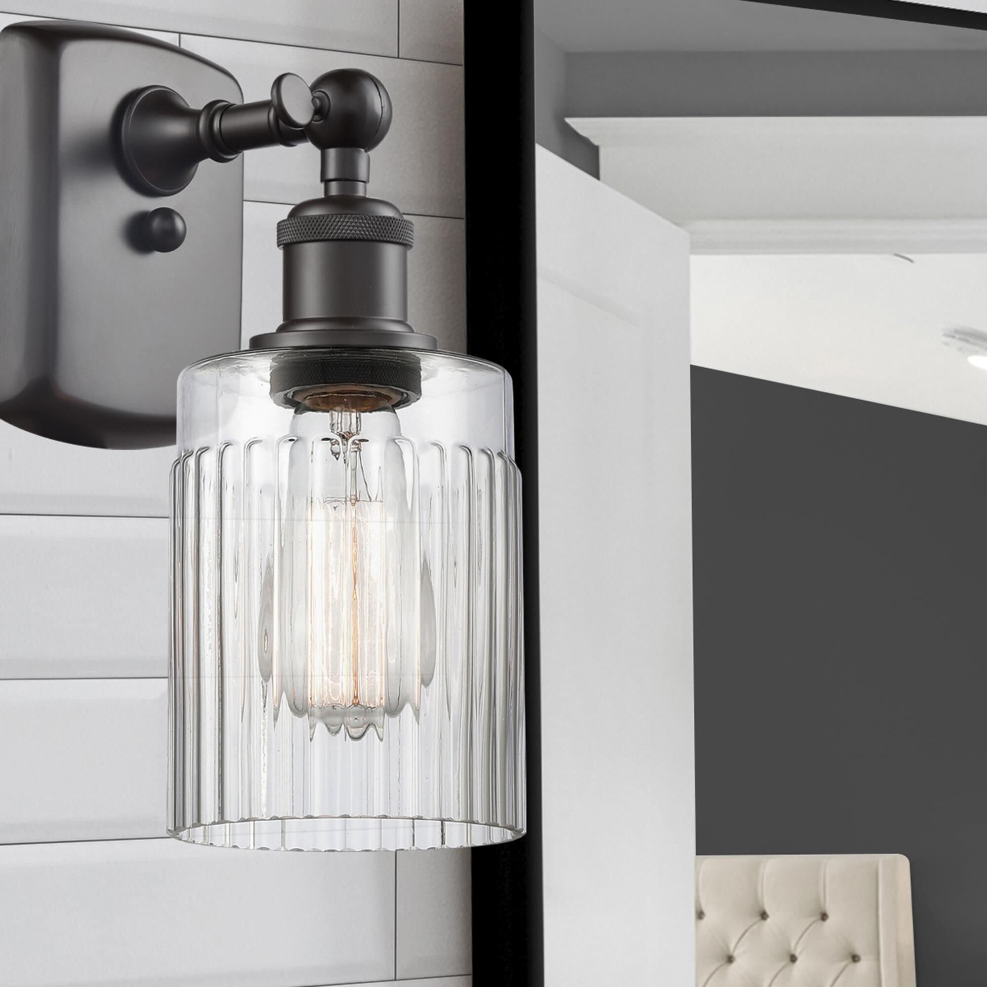 Shown in Oil Rubbed Bronze finish and Drum glass and Glass shade