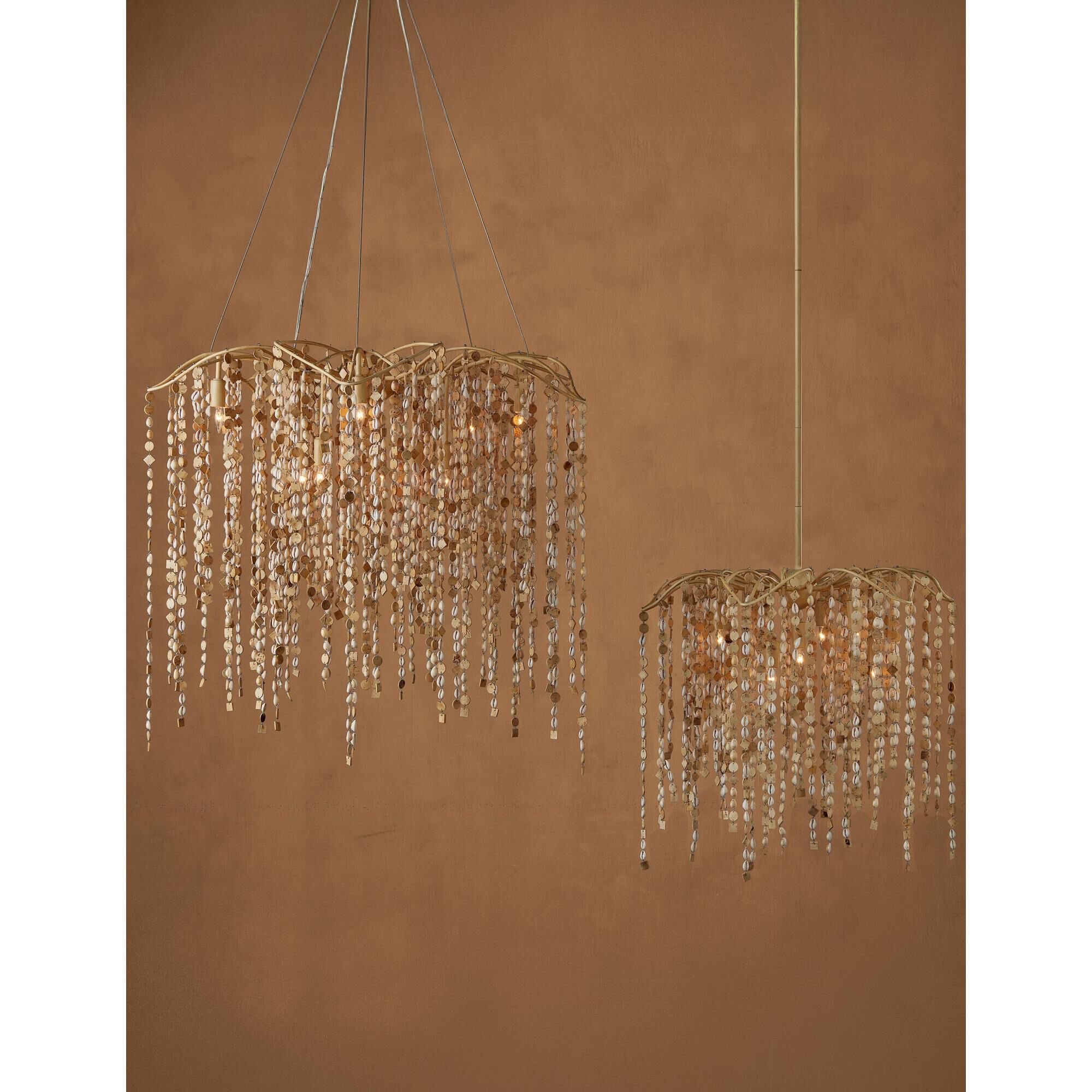 Shown in Natural and Coco Cream finish