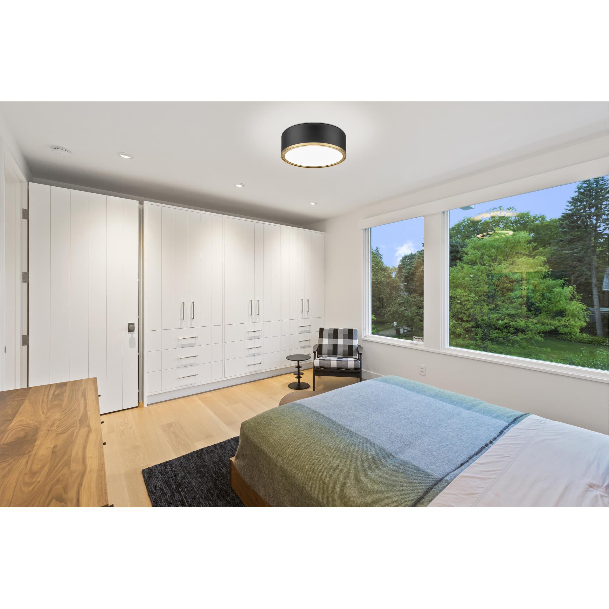 Shown in Matte Black + Modern Gold finish and Frosted glass and Frosted shade