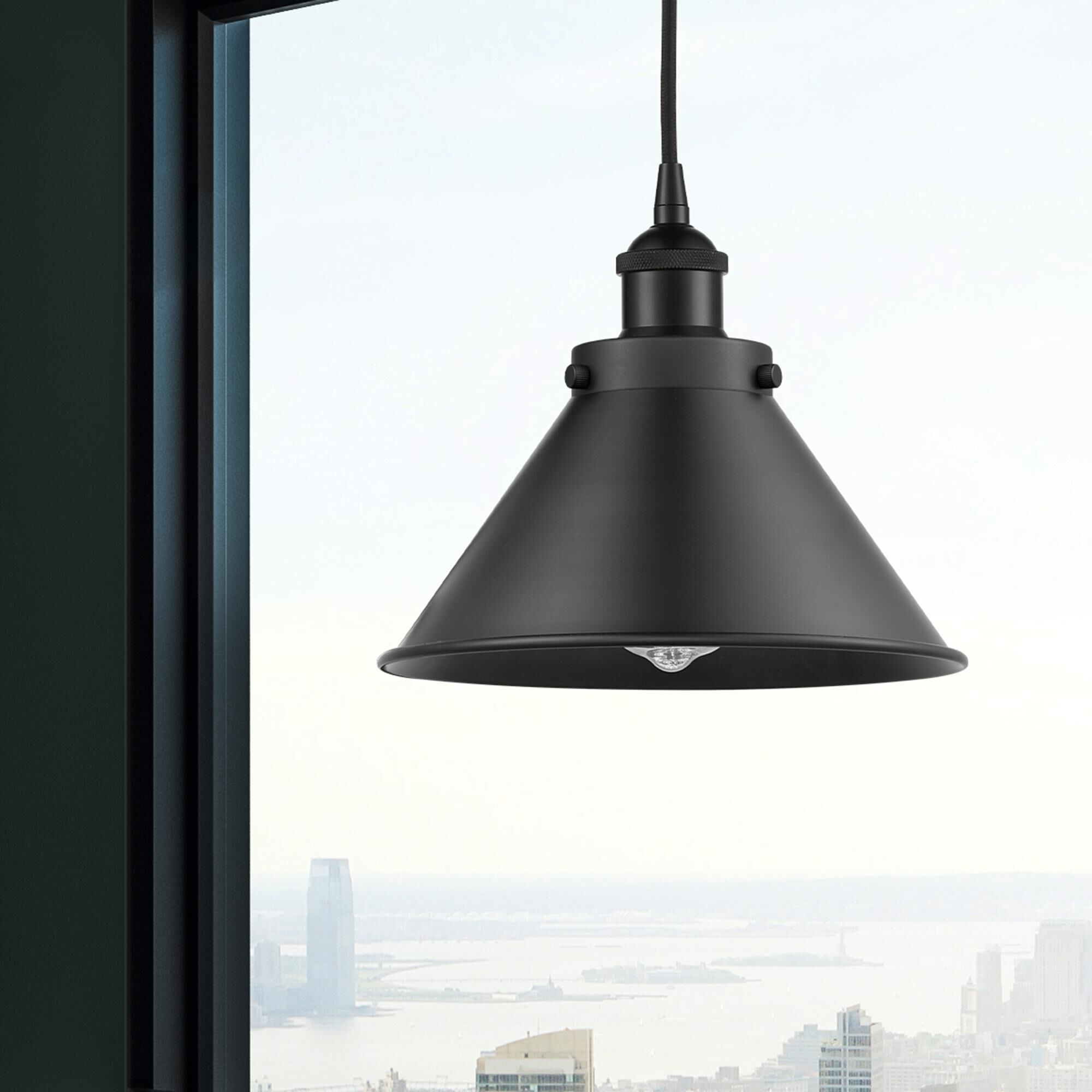 Shown in Matte Black finish and Matte Black Briarcliff shade