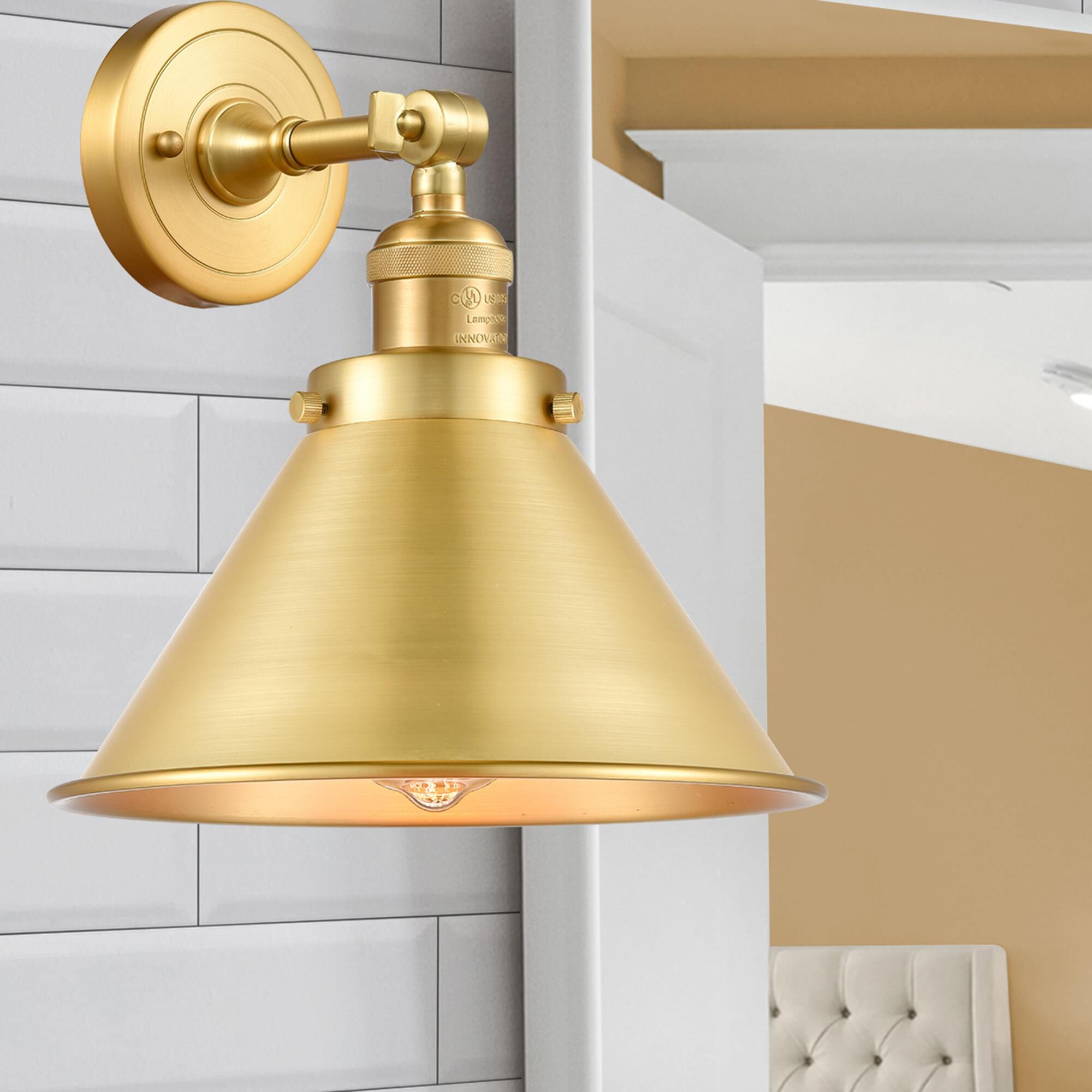 Shown in Satin Gold finish and Satin Gold Briarcliff shade