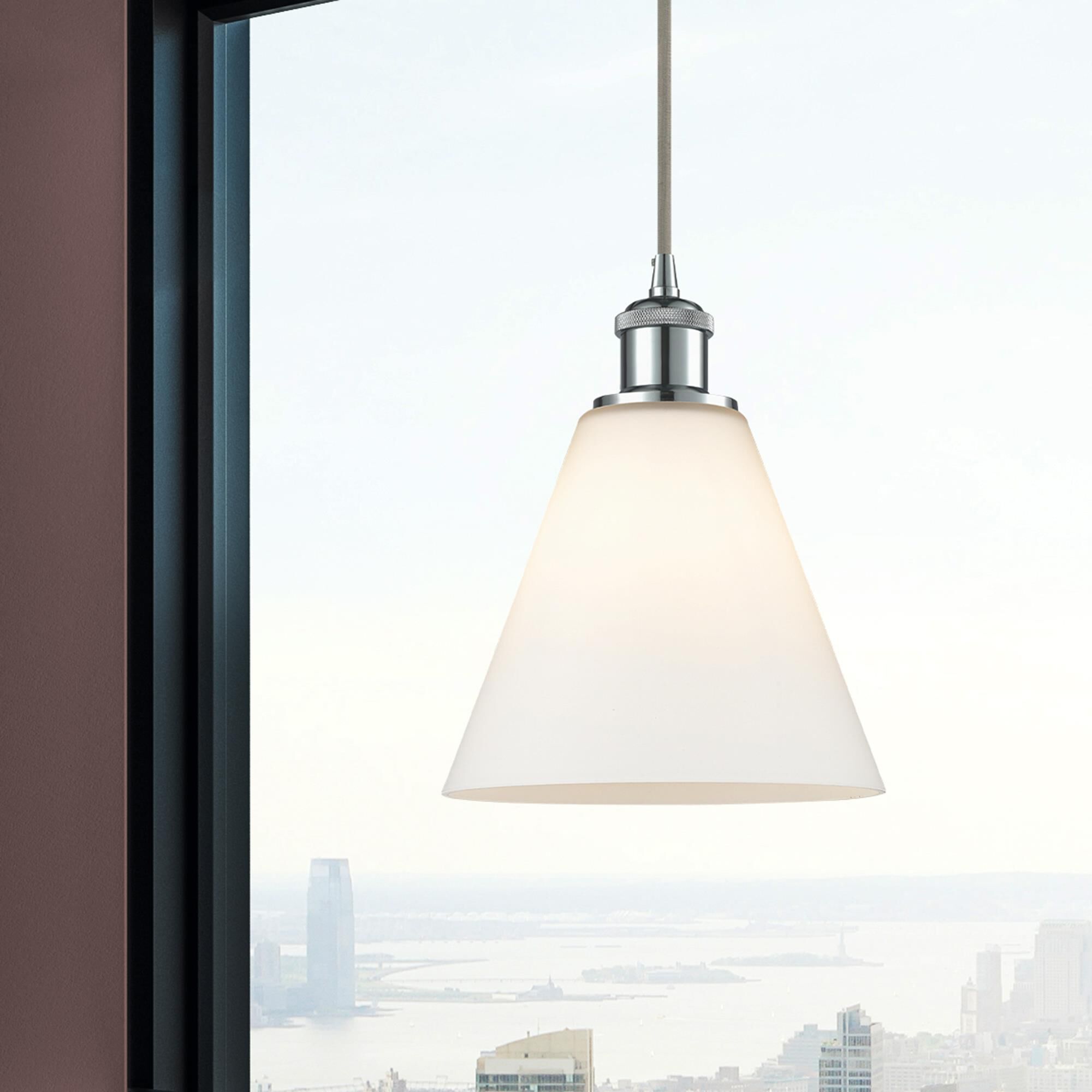 Shown in Polished Chrome finish and Matte White glass