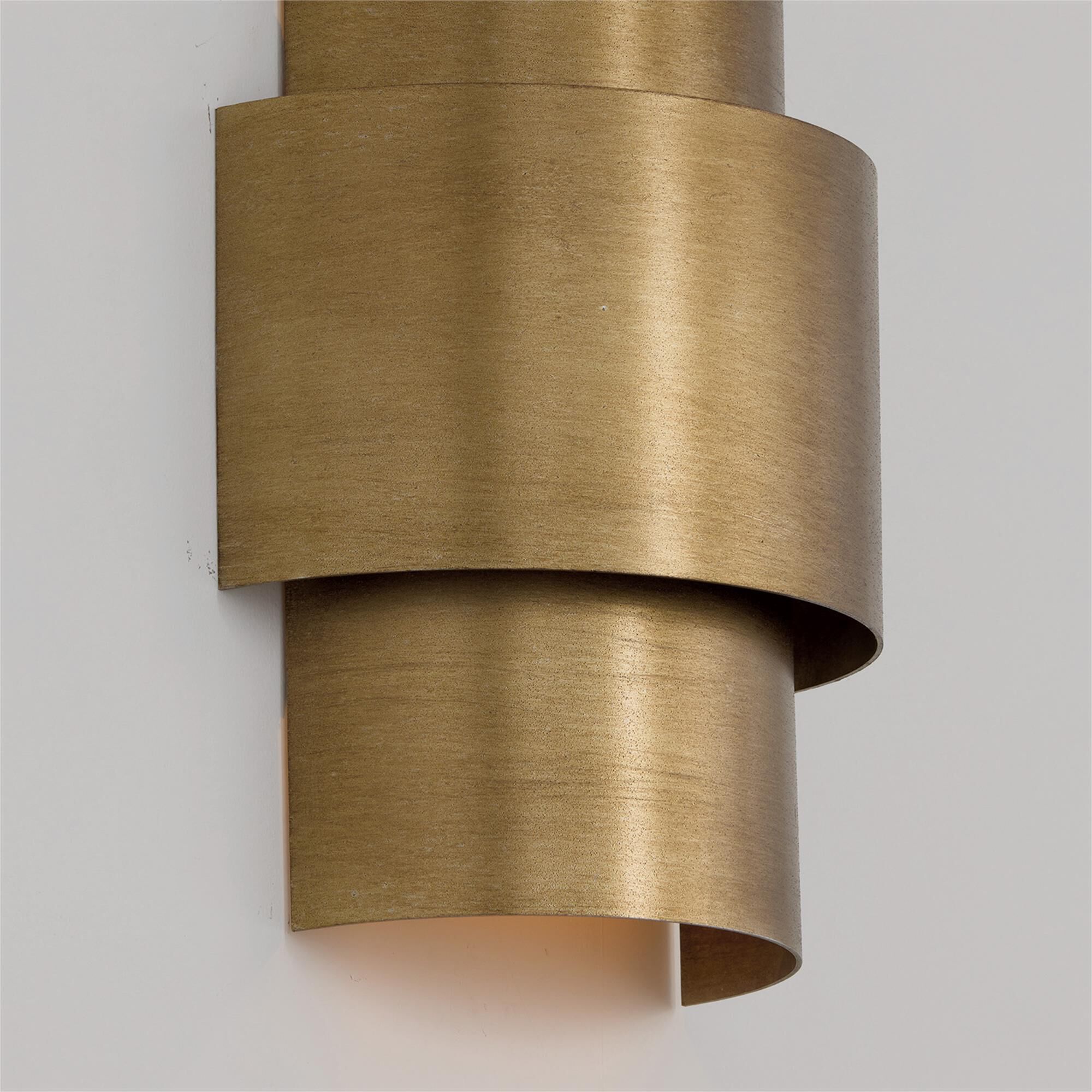 Shown in Mystic Luster finish