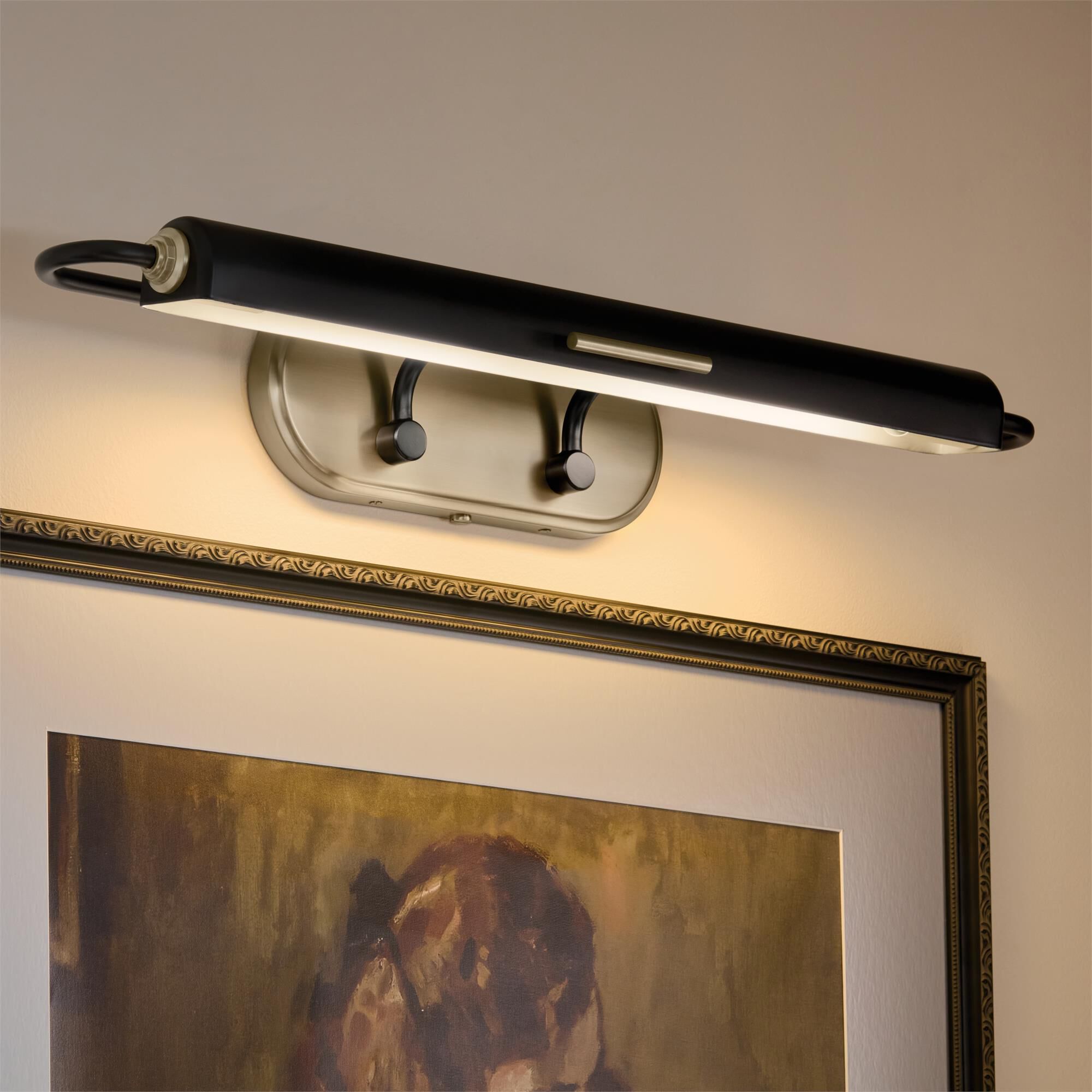 Shown in Black finish and Metal shade