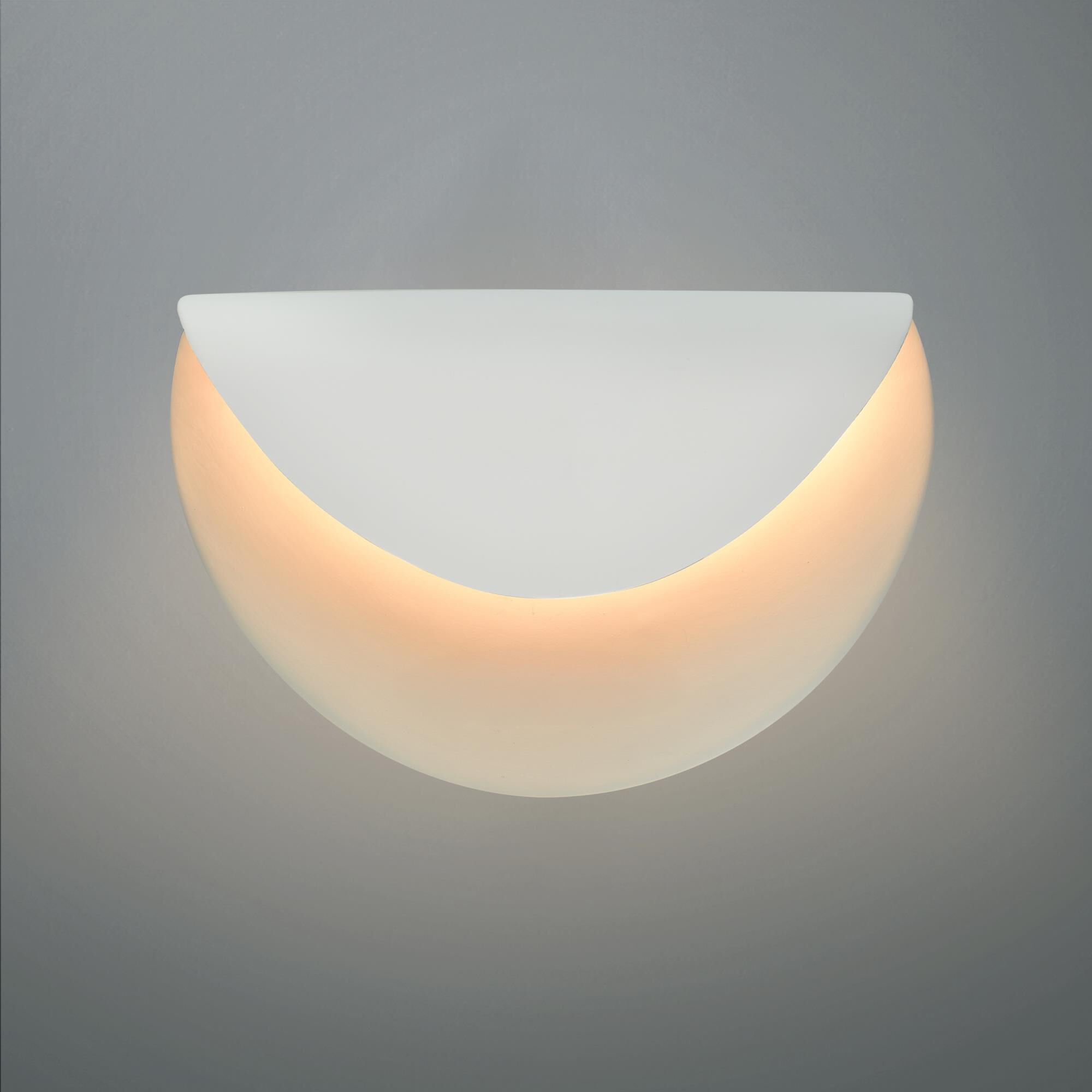 Shown in Bisque finish and Bisque shade