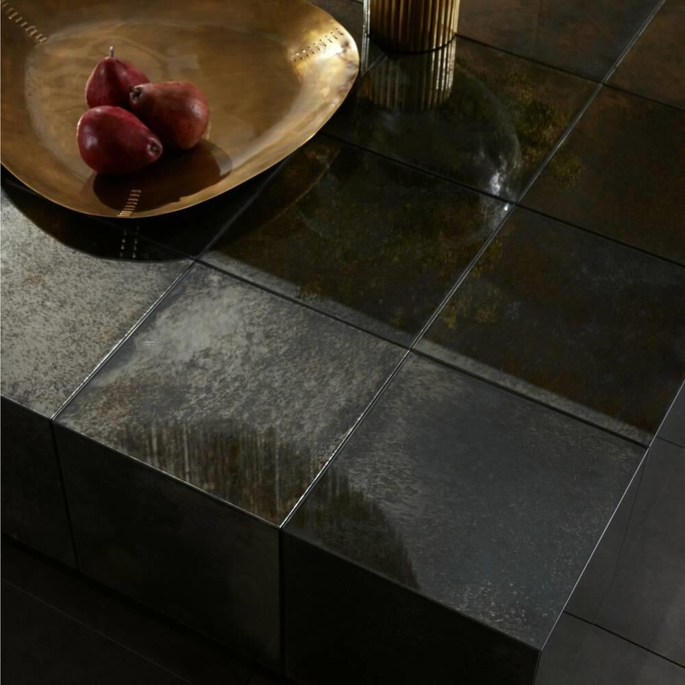 Shown in Antiqued Mirror finish