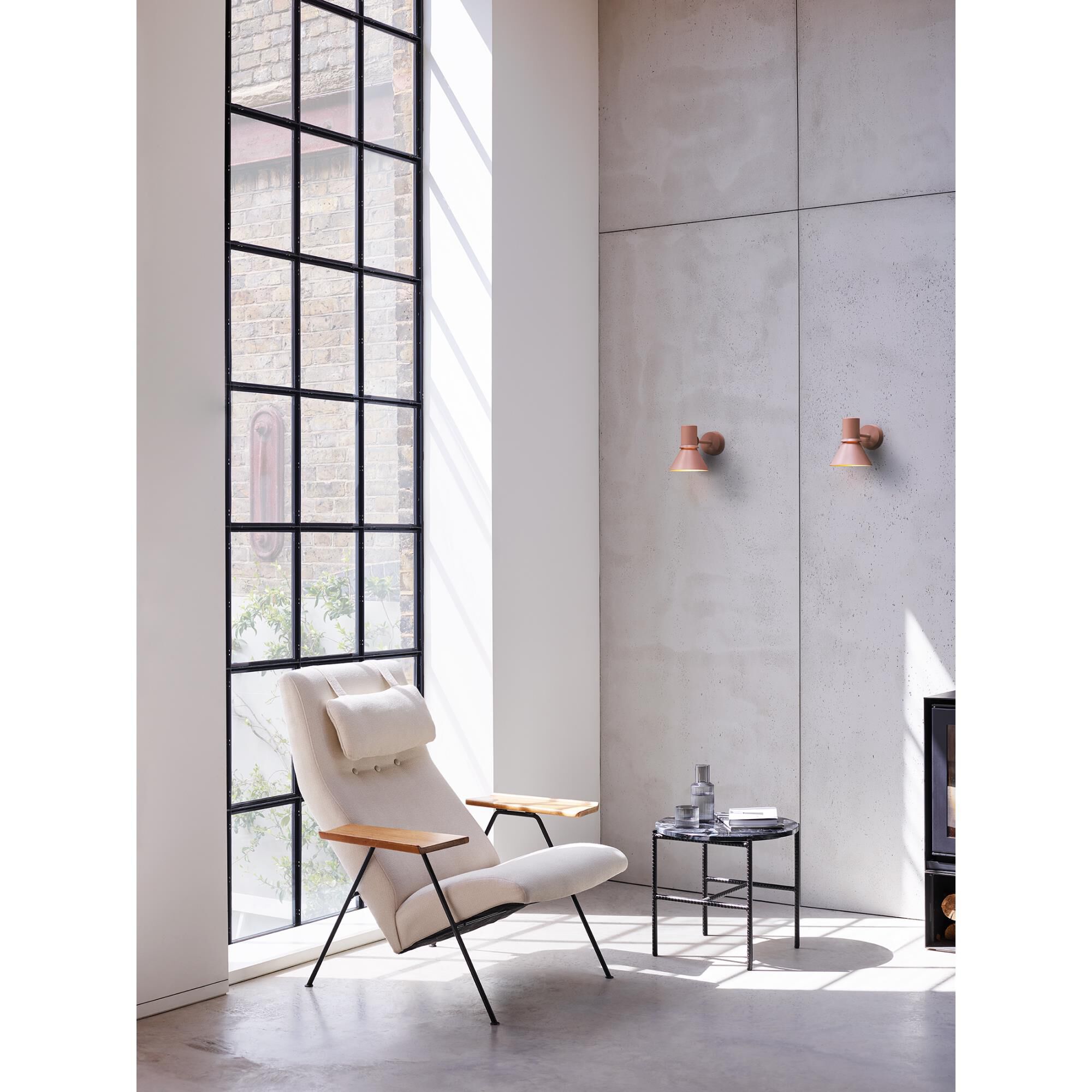 Shown in Rose Pink finish and Aluminum shade