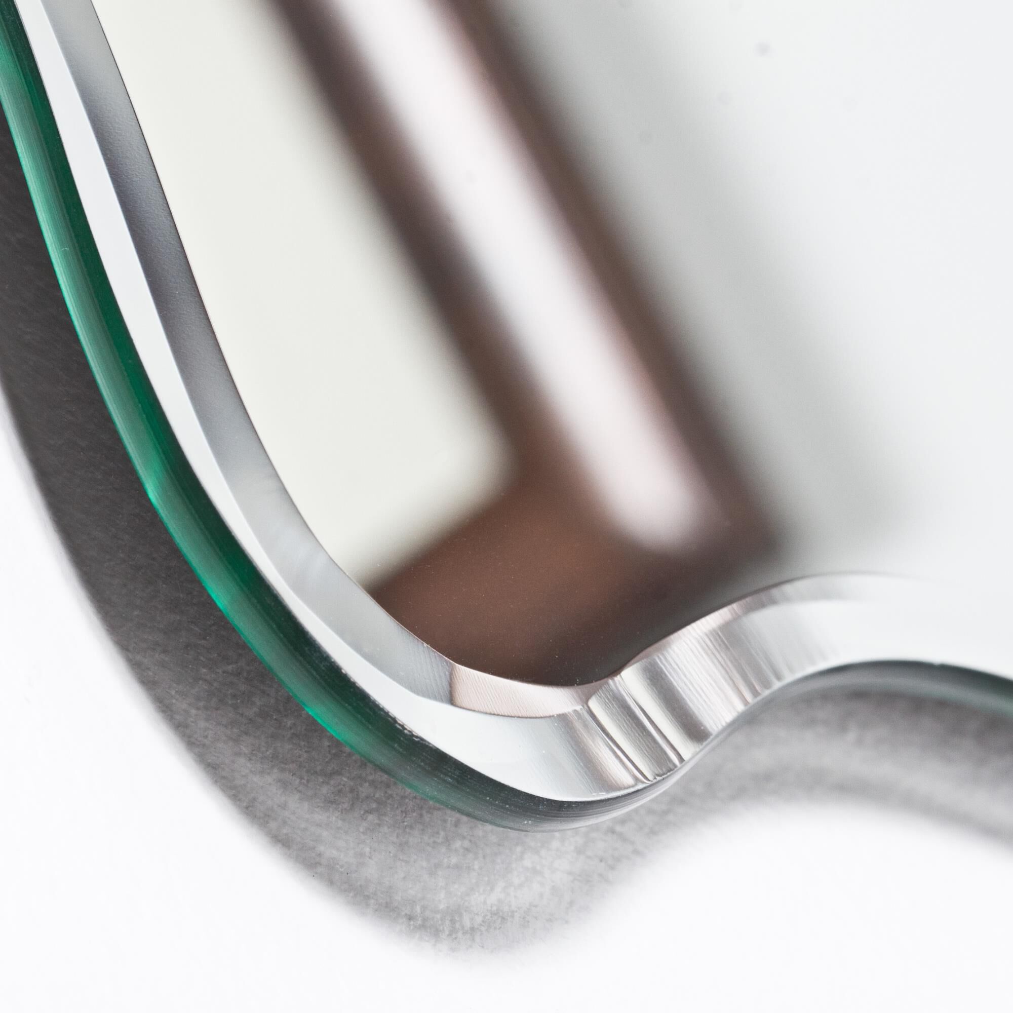 Shown in Mirror finish