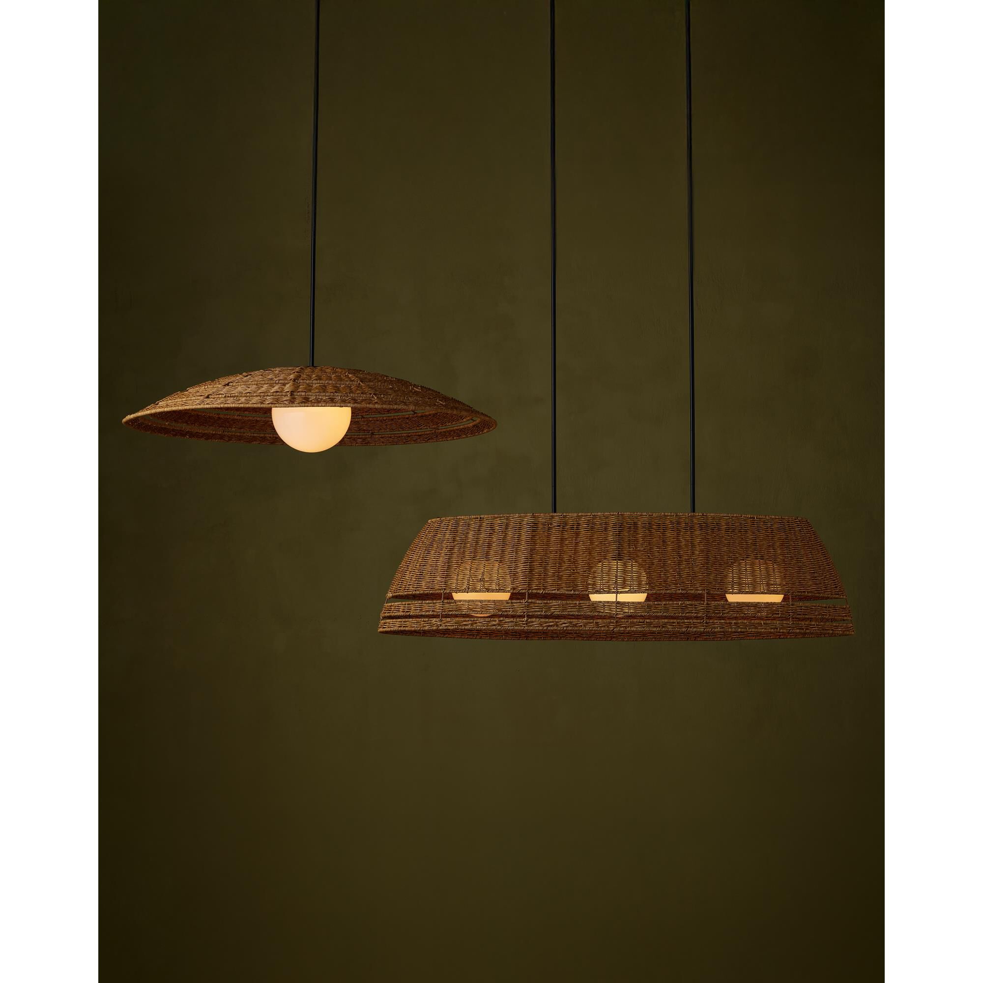 Shown in Natural, Black and Frosted White finish