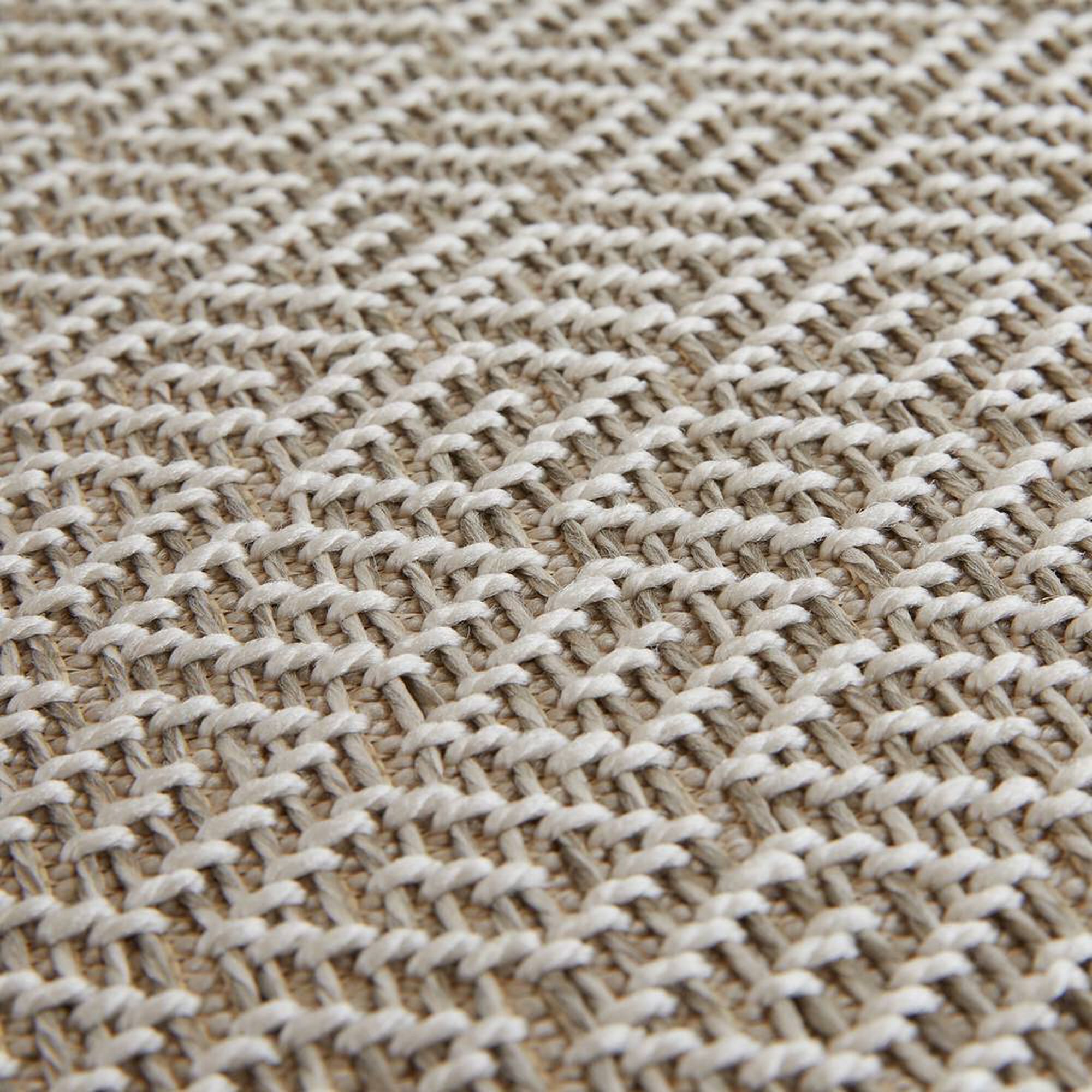Shown in Crete Mist finish