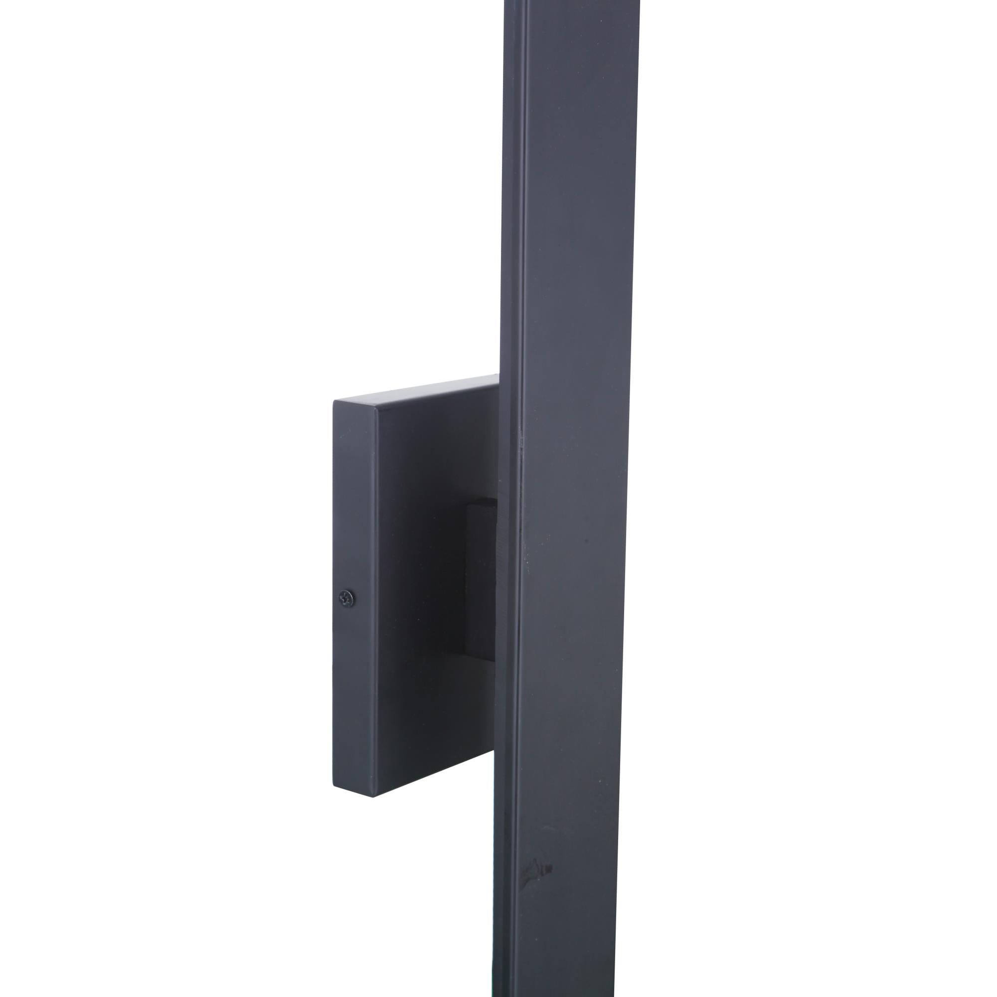 Shown in Midnight finish