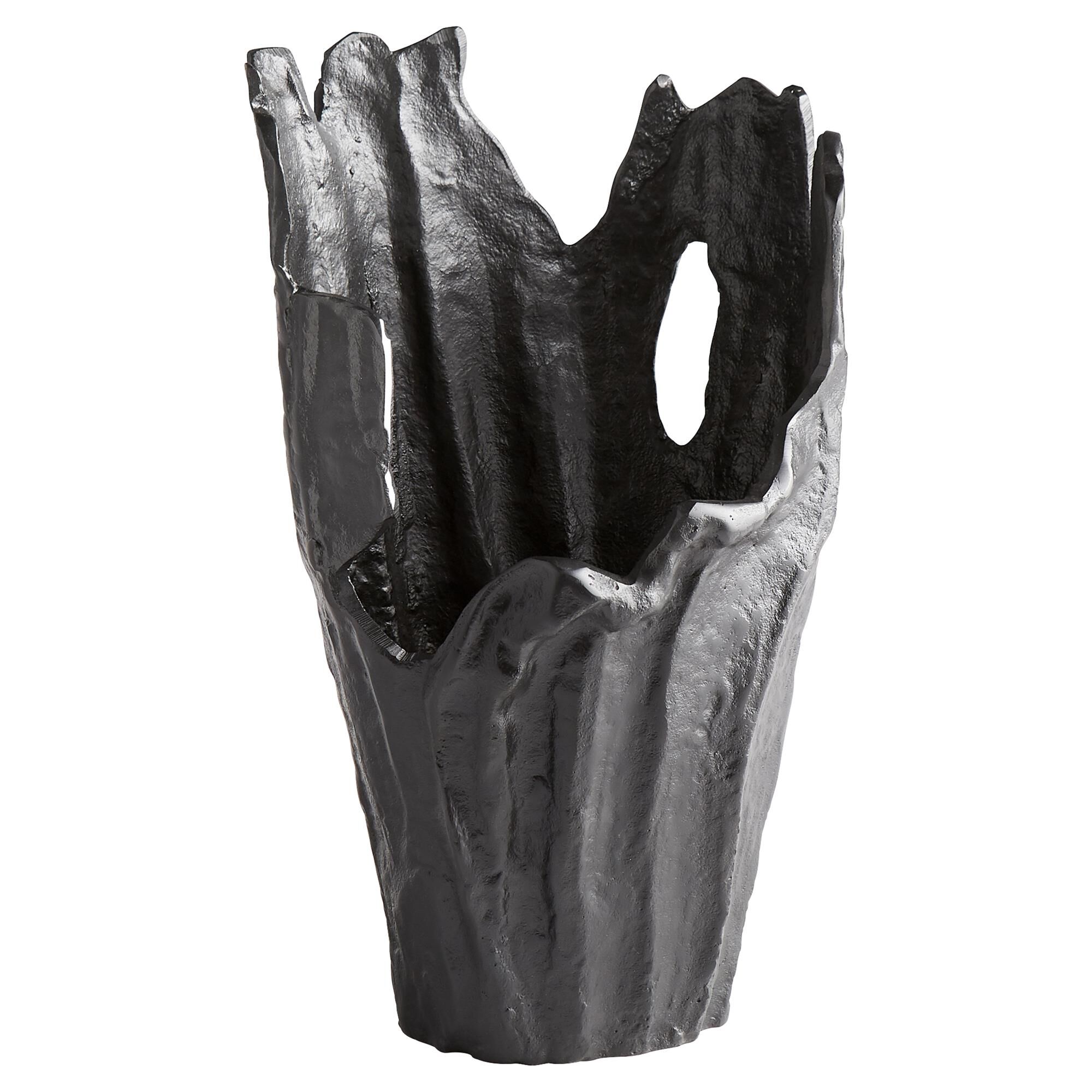 Shown in Noir finish