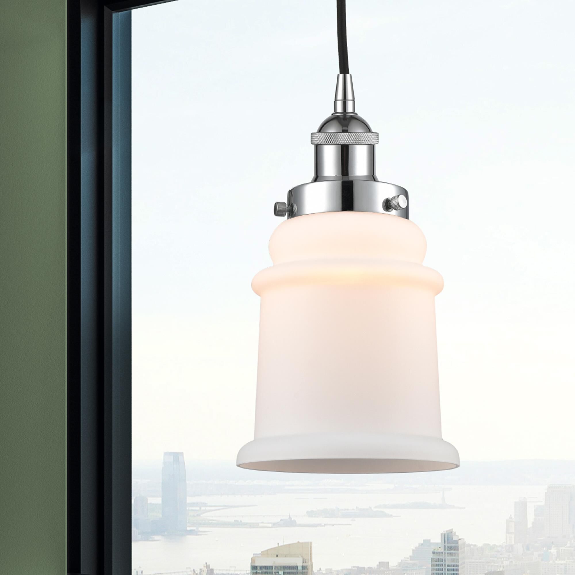Shown in Polished Chrome finish and Matte White glass