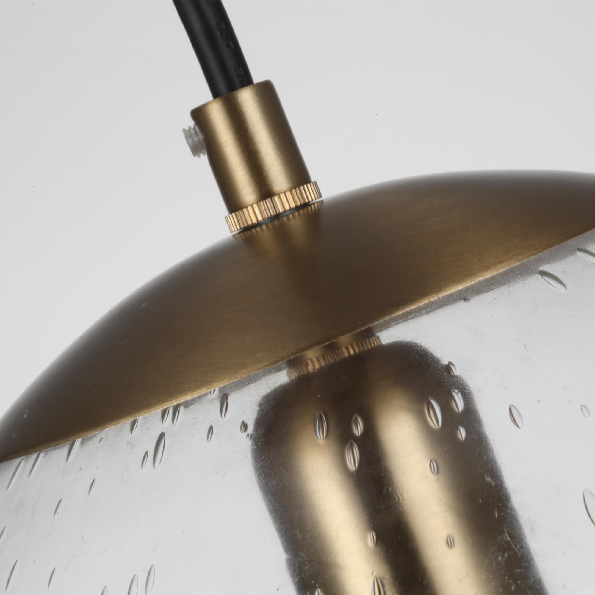 Shown in Satin Bronze finish and Clear Seeded glass