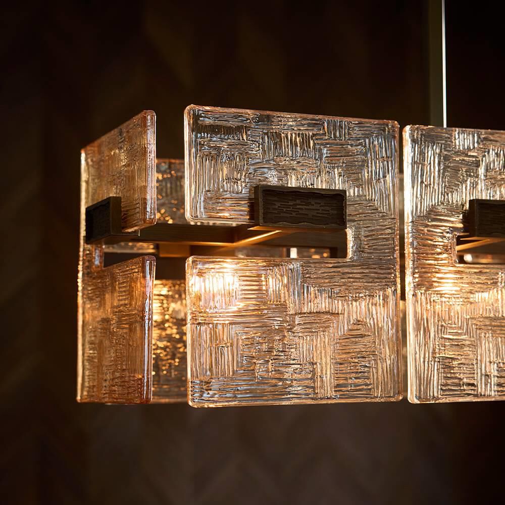 Shown in Molten Umber and English Bronze finish