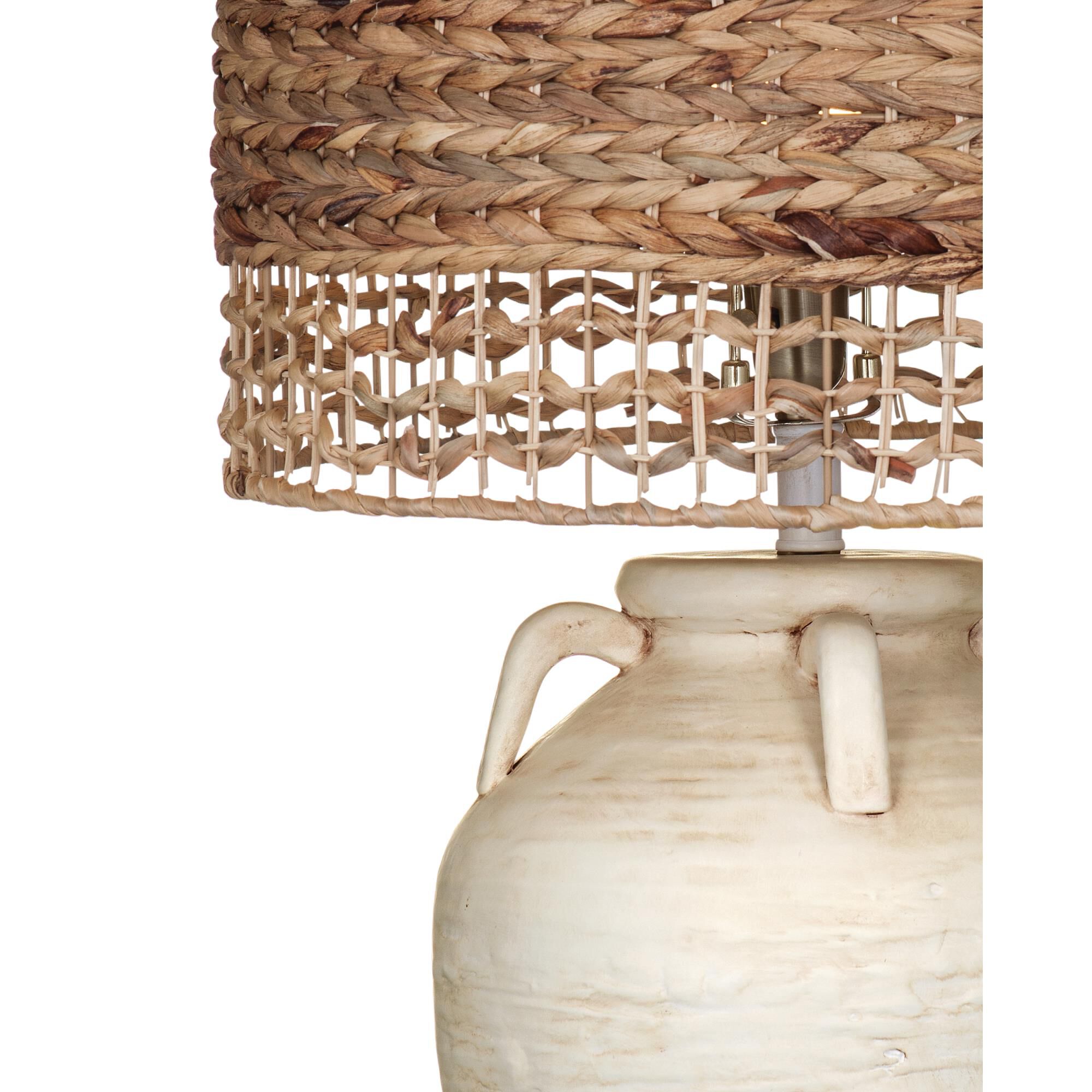 Shown in Cream and Natural finish and Natural shade