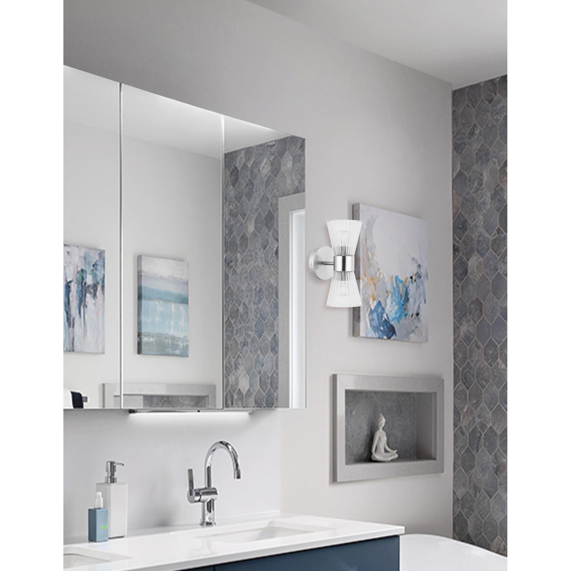 Shown in Polished Chrome finish and Clear glass