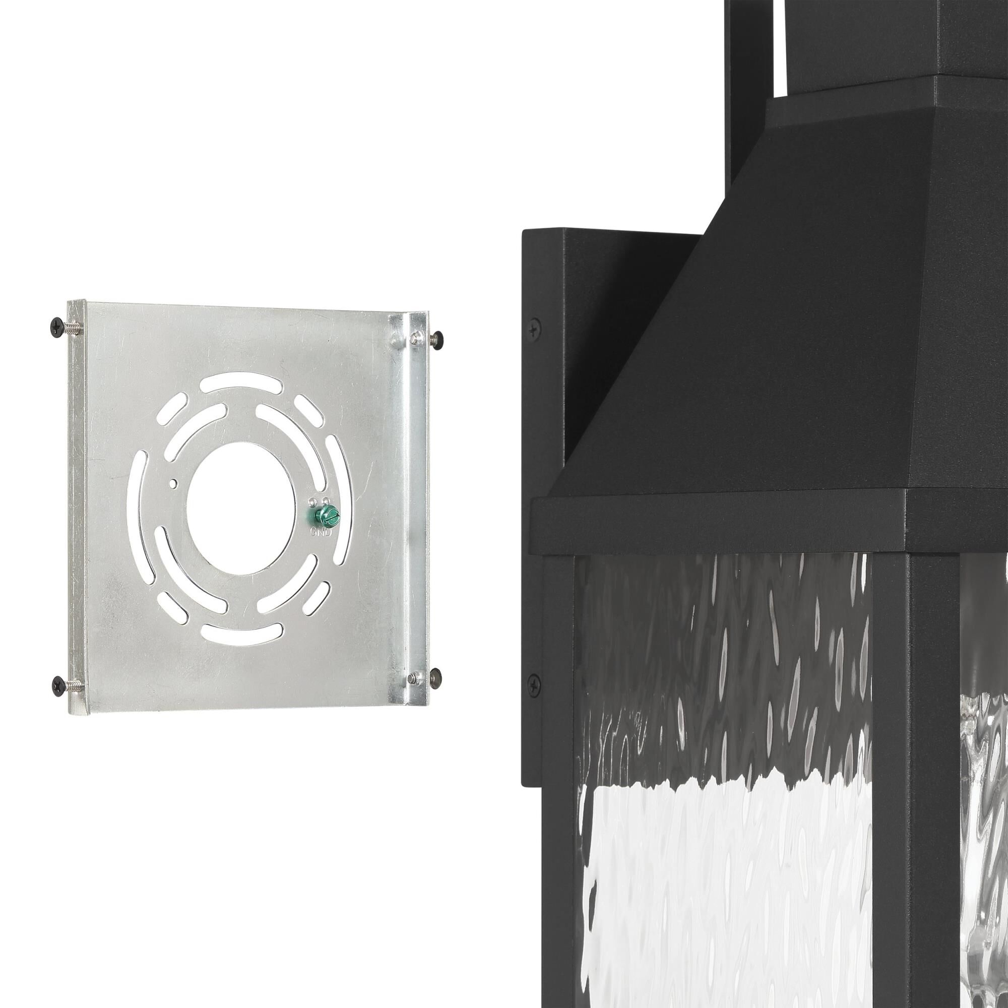 Shown in Textured Black finish and Clear Water glass