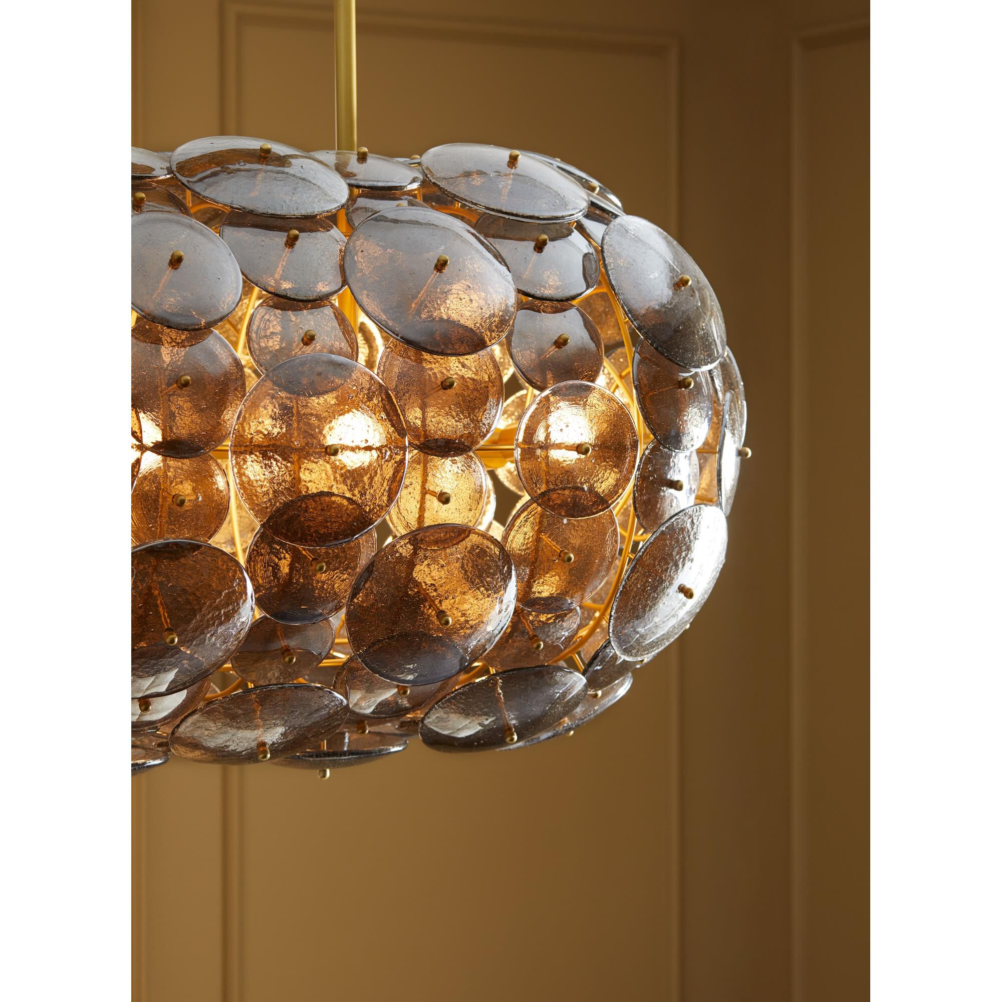 Shown in Smoke Luster finish