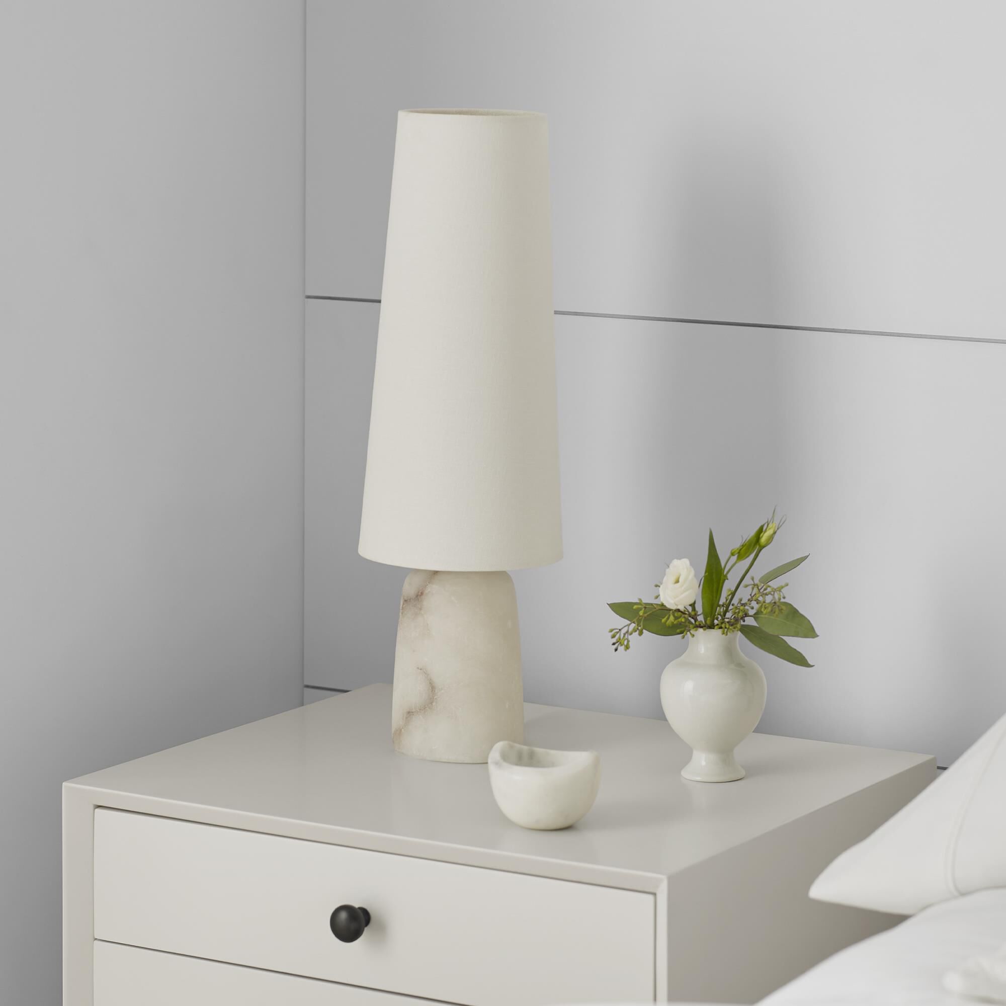Thomas O'Brien Jinny 17 Inch Table Lamp by Visual Comfort Signature Collection