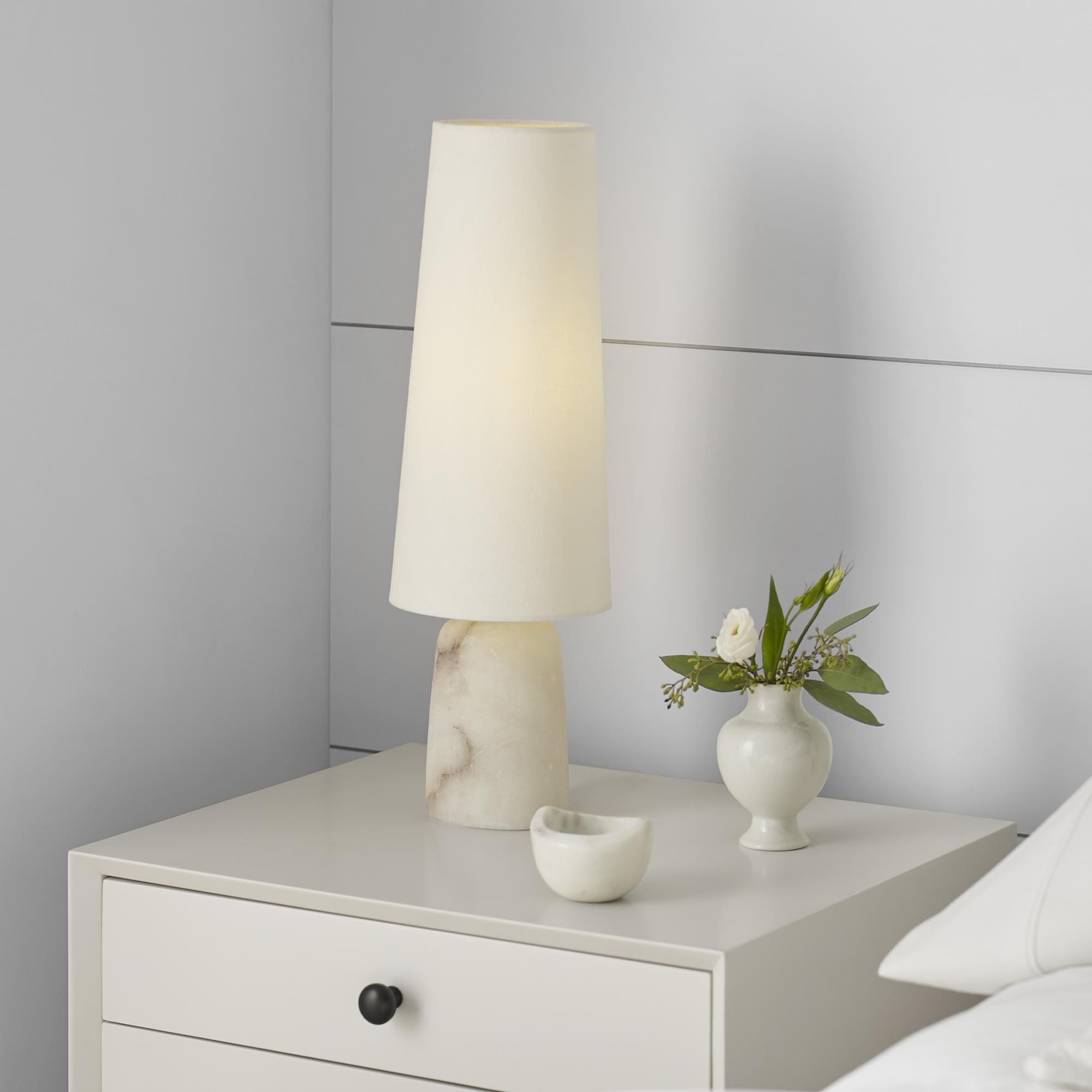 Thomas O'Brien Jinny 17 Inch Table Lamp by Visual Comfort Signature Collection
