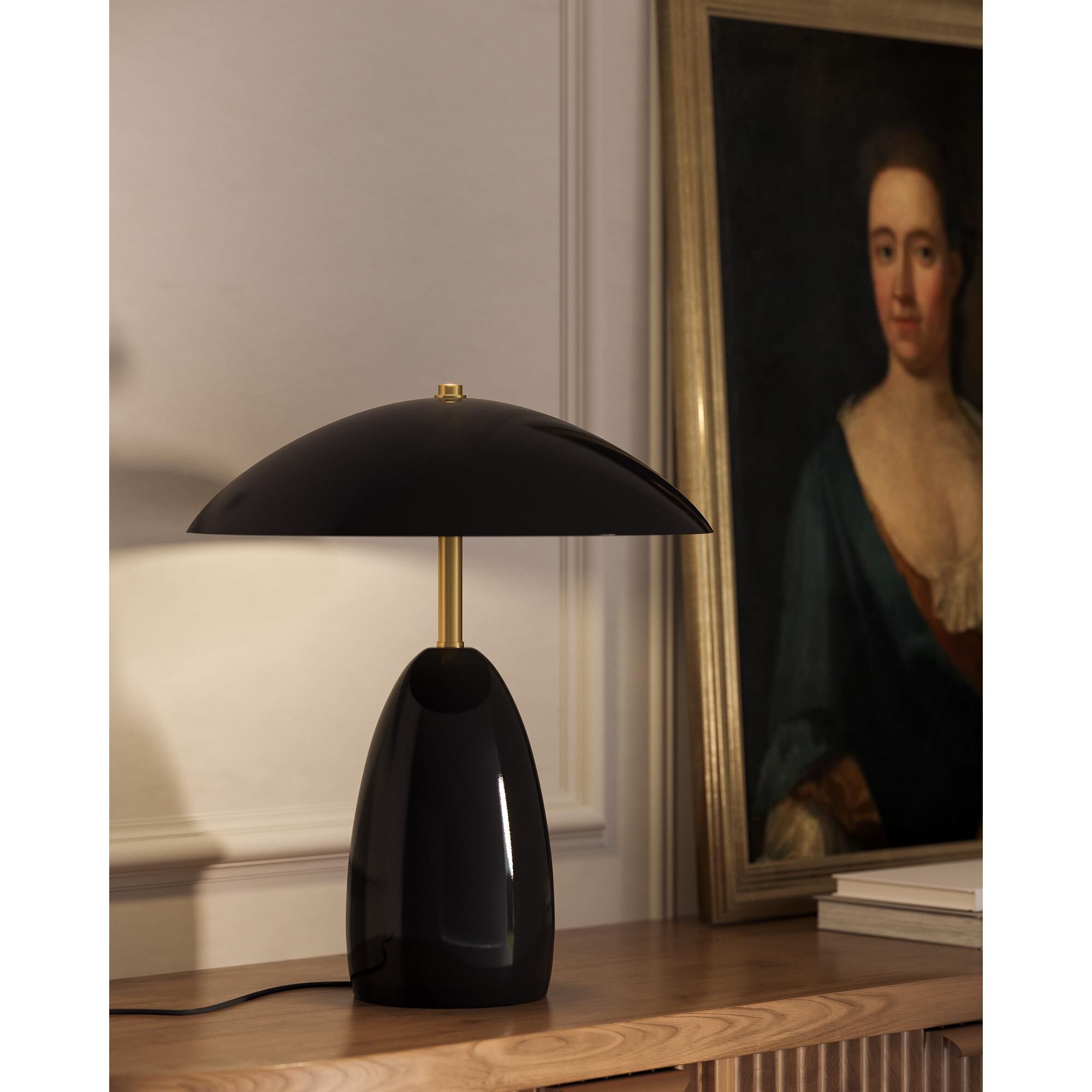 Shown in Glossy Black finish and Steel shade