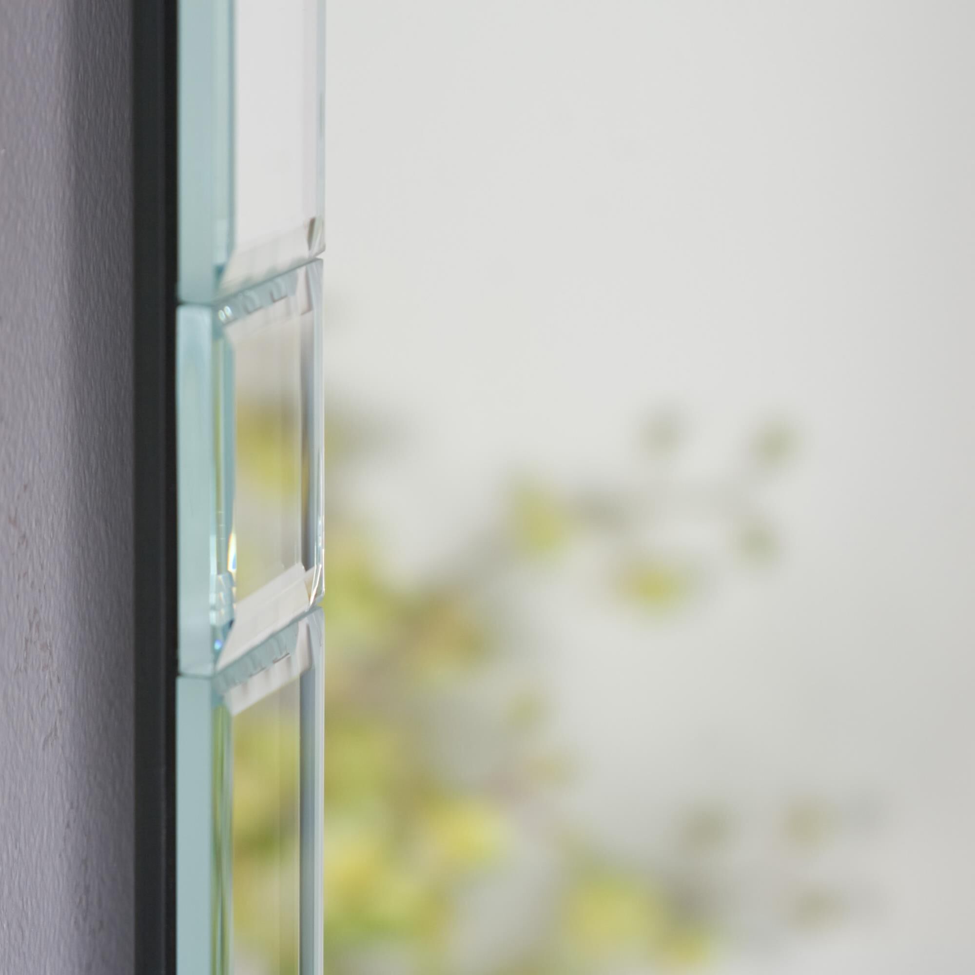 Shown in Mirror finish