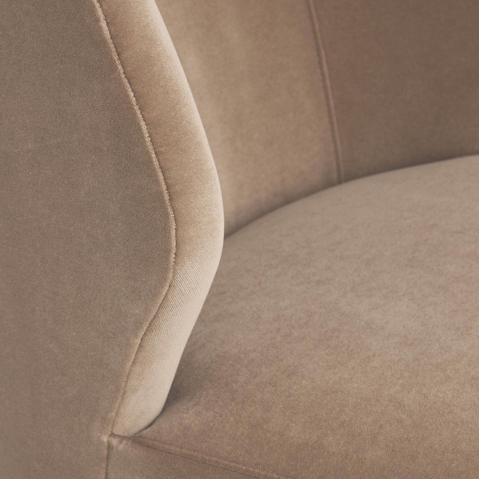 Shown in Cocoa and Dark Walnut finish