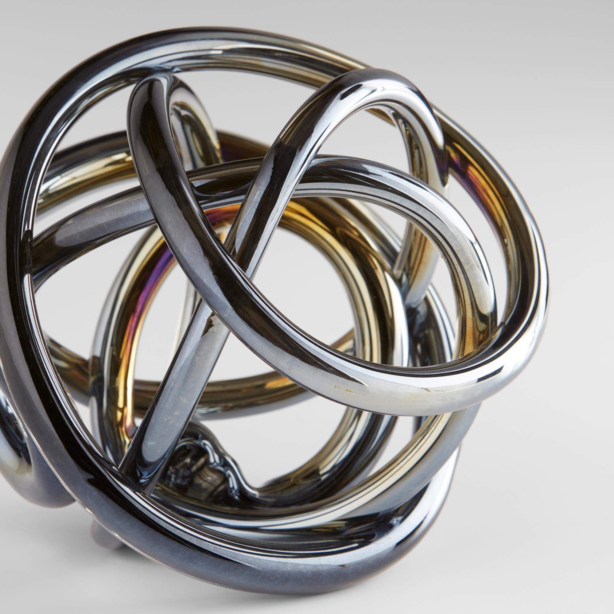 Shown in Iridescent finish