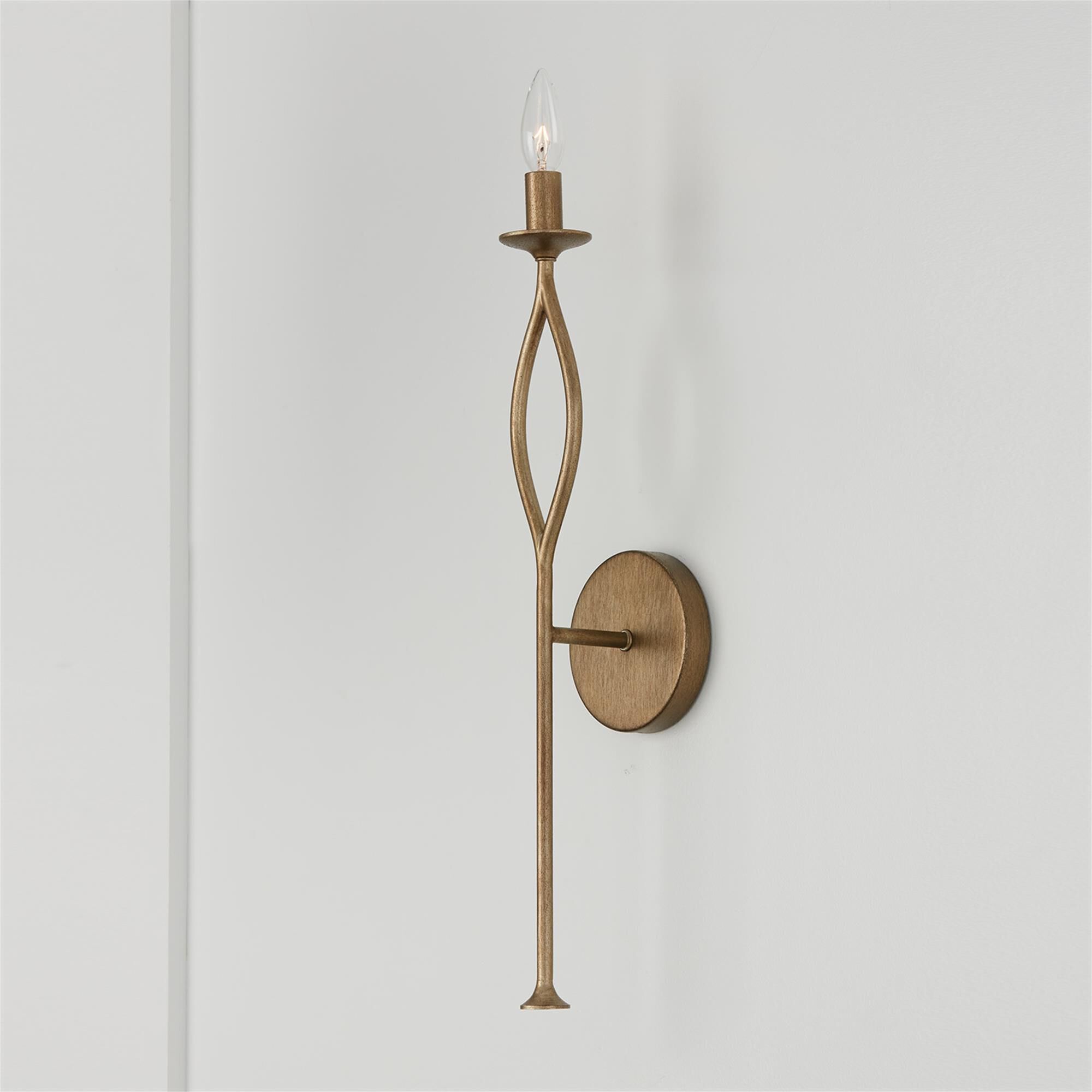 Shown in Mystic Luster finish