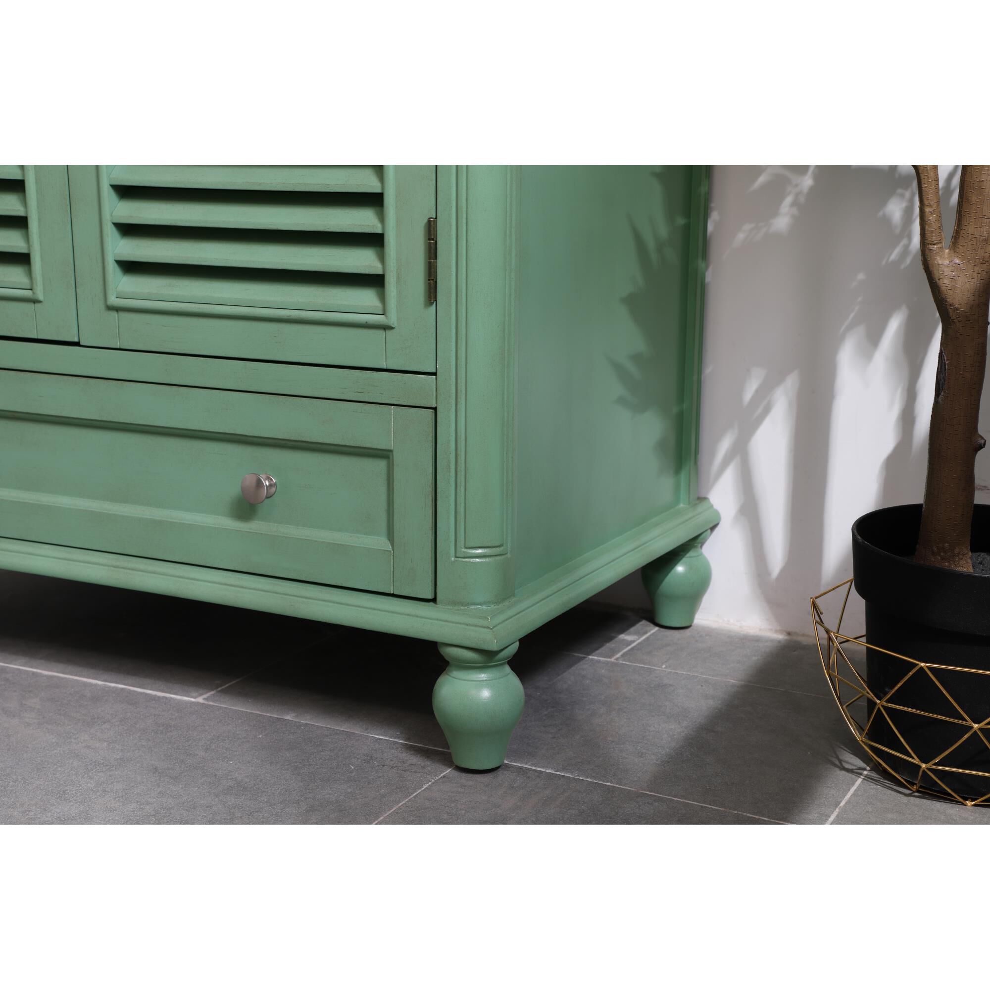 Shown in Vintage Mint finish