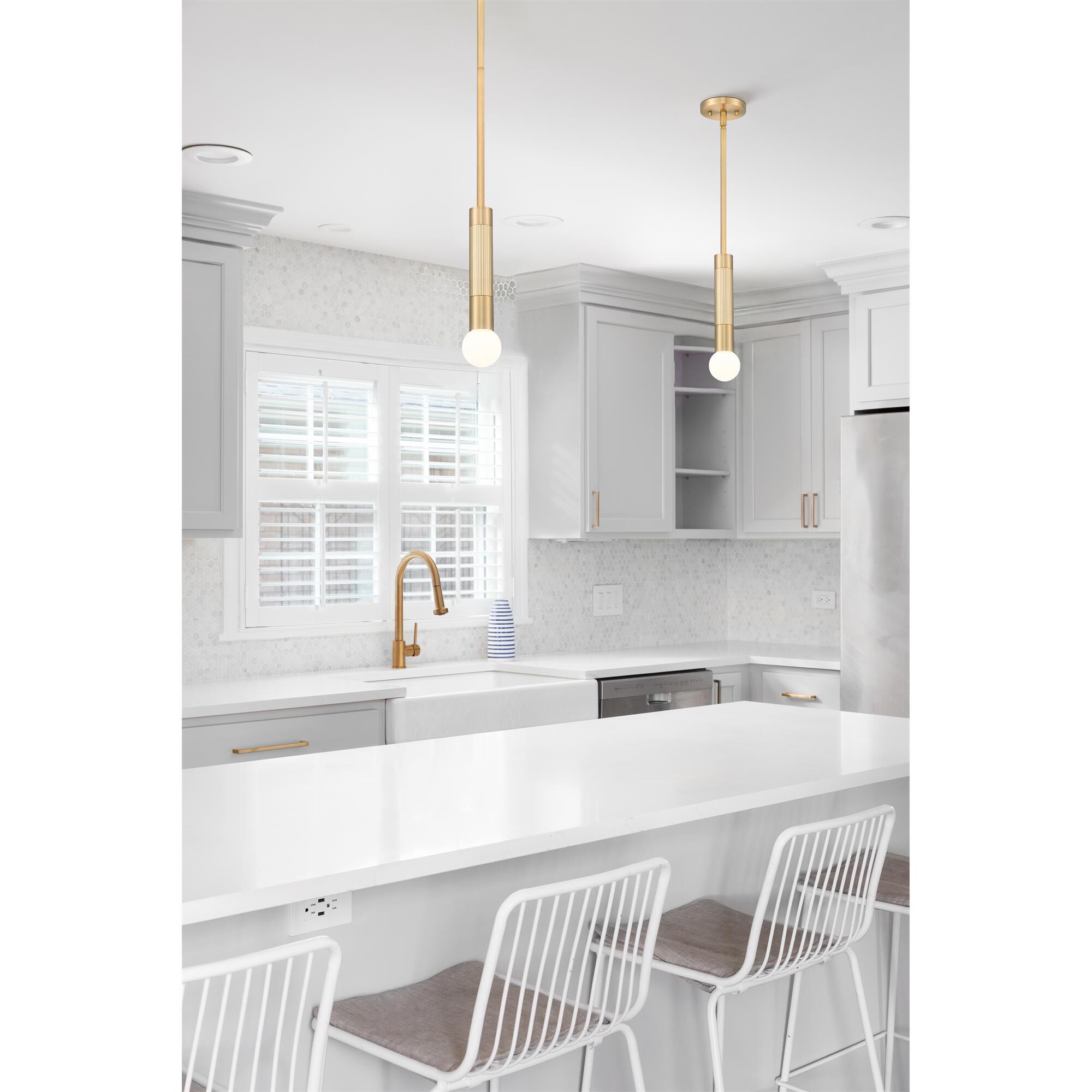 Shown in Modern Gold finish