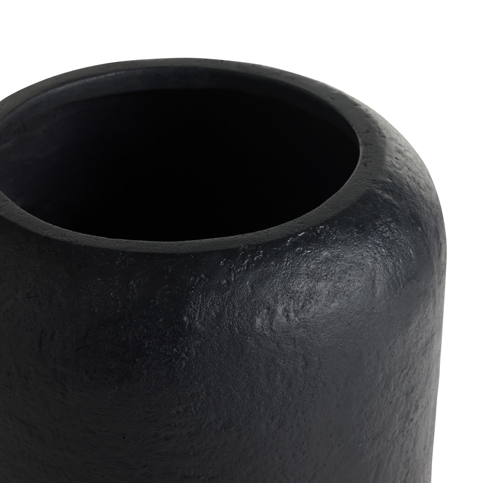 Shown in Matte Black finish