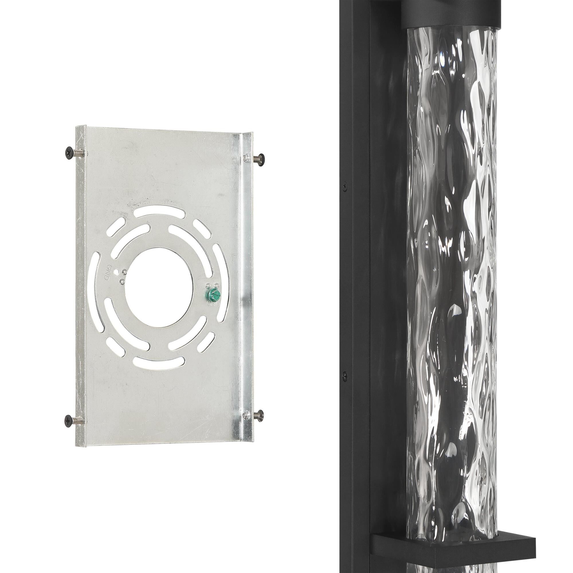 Shown in Textured Black finish and Clear Water glass