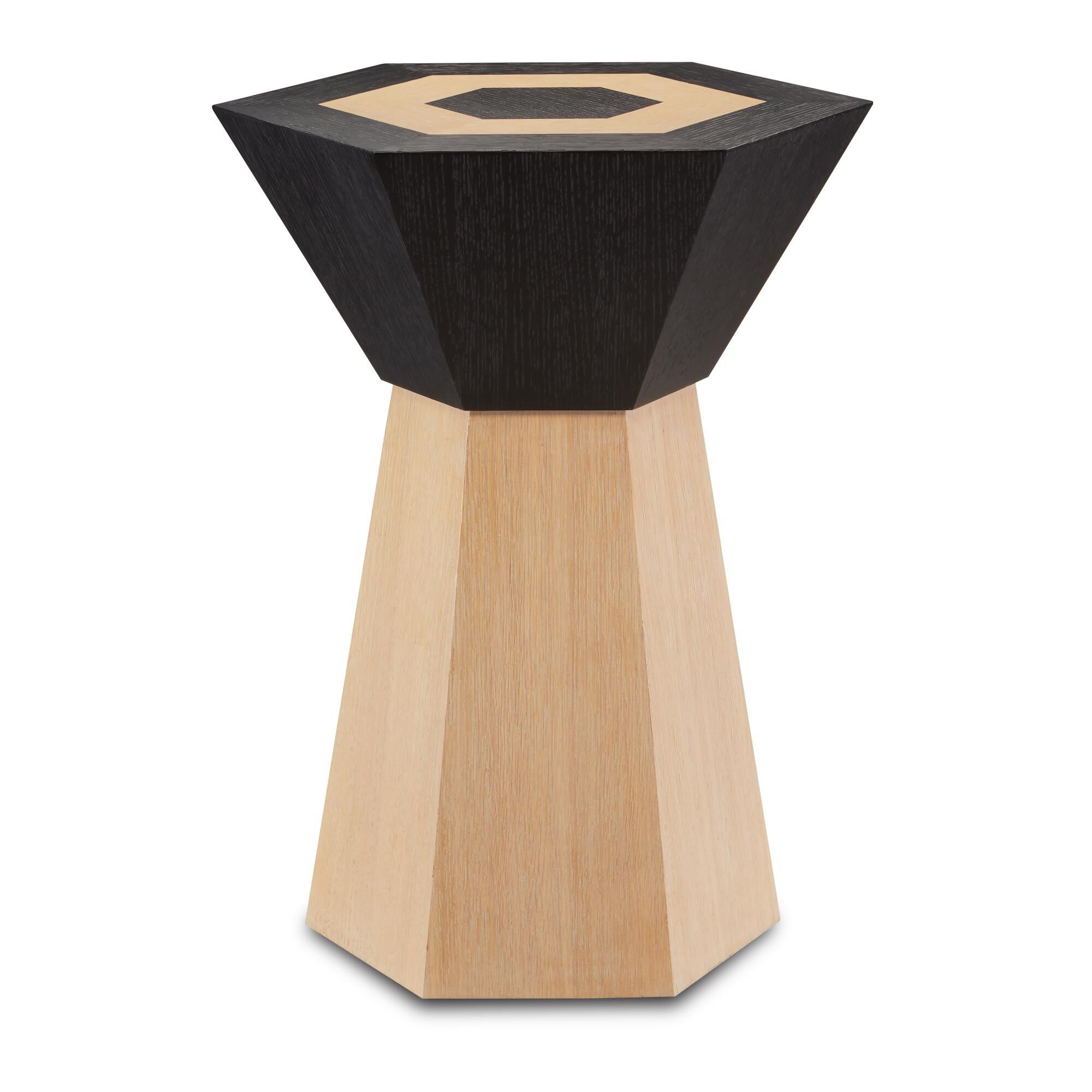 Shown in Natural/Caviar Black finish