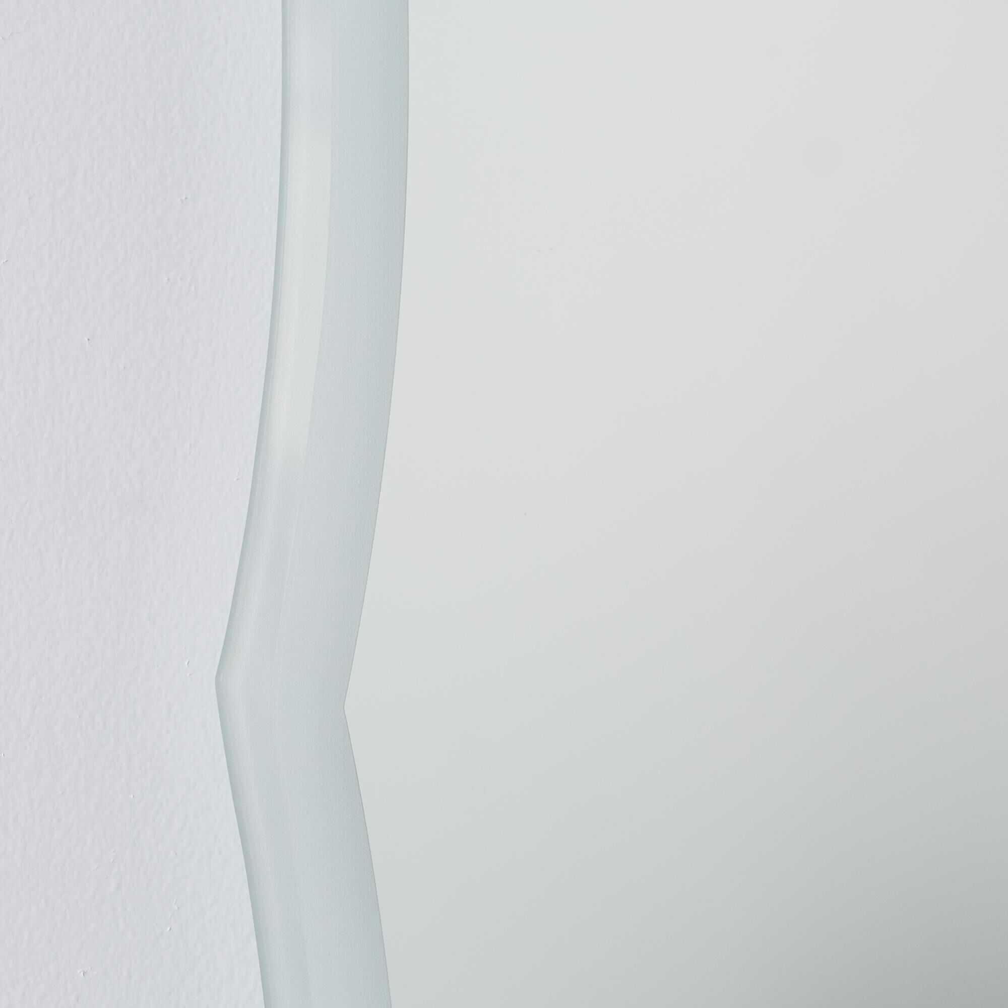 Shown in Mirror finish