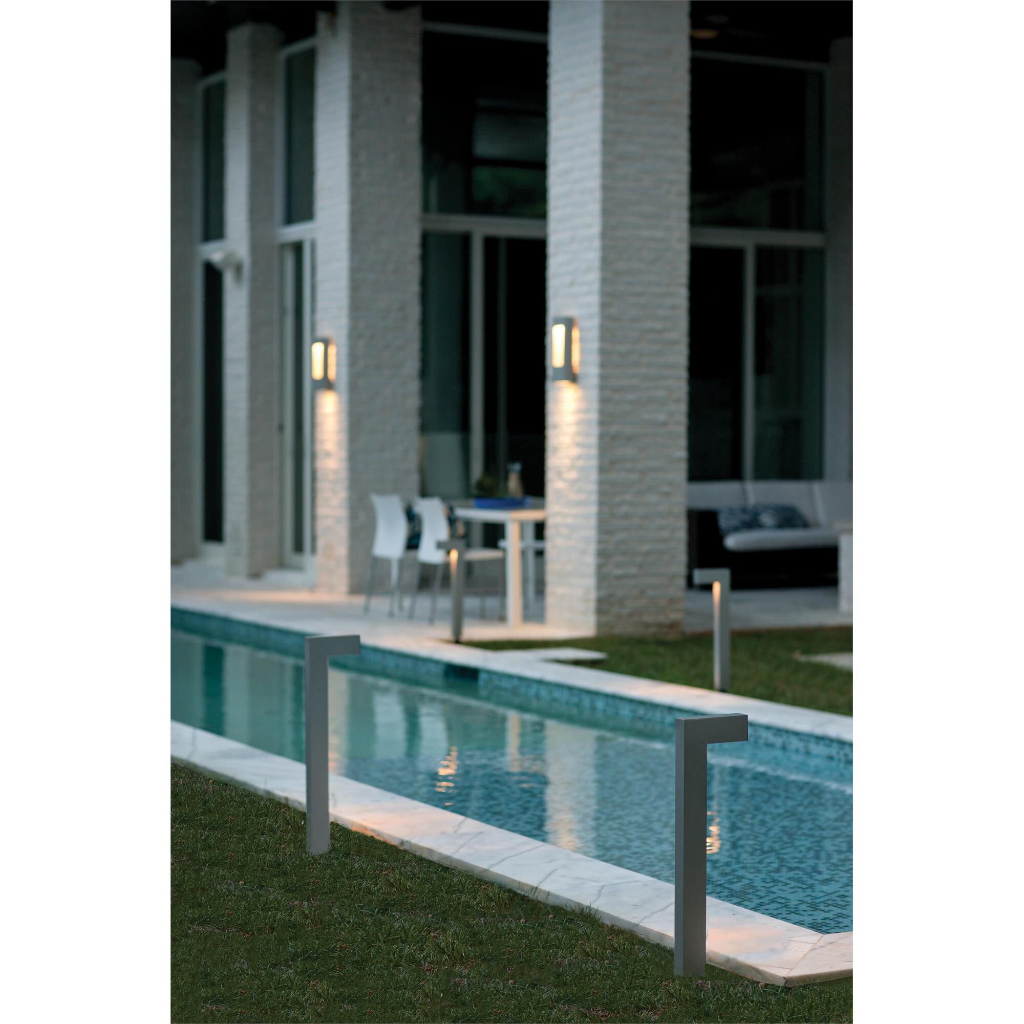 Atlantis 22 Inch Decorative Pathway Light,