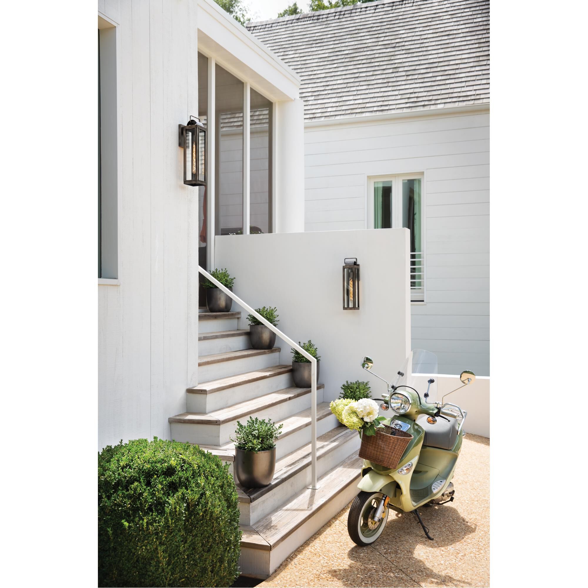 Hinkley Lighting Sag Harbor 21 Inch Tall Outdoor Wall Light