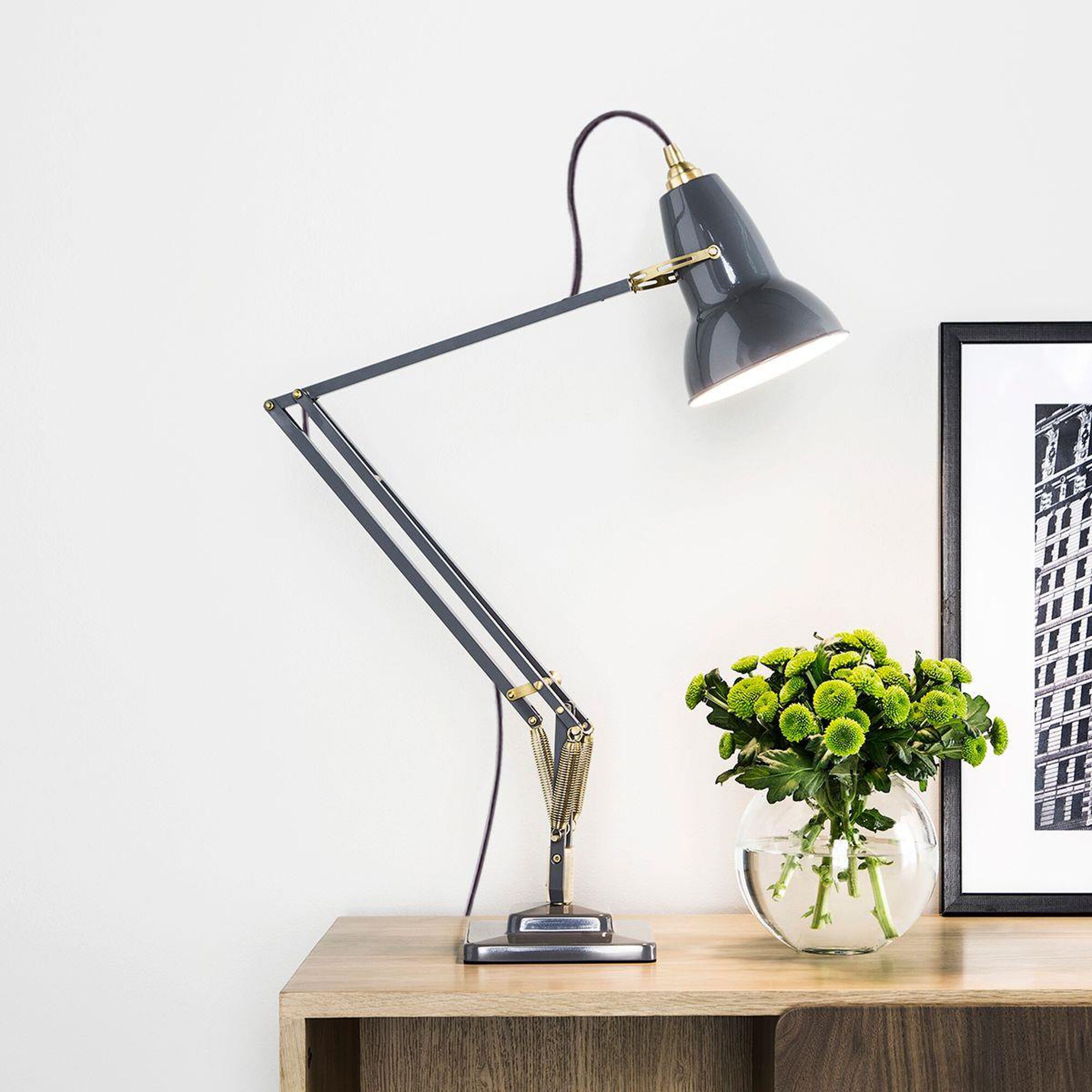 Shown in Elephant Grey finish and Aluminum shade