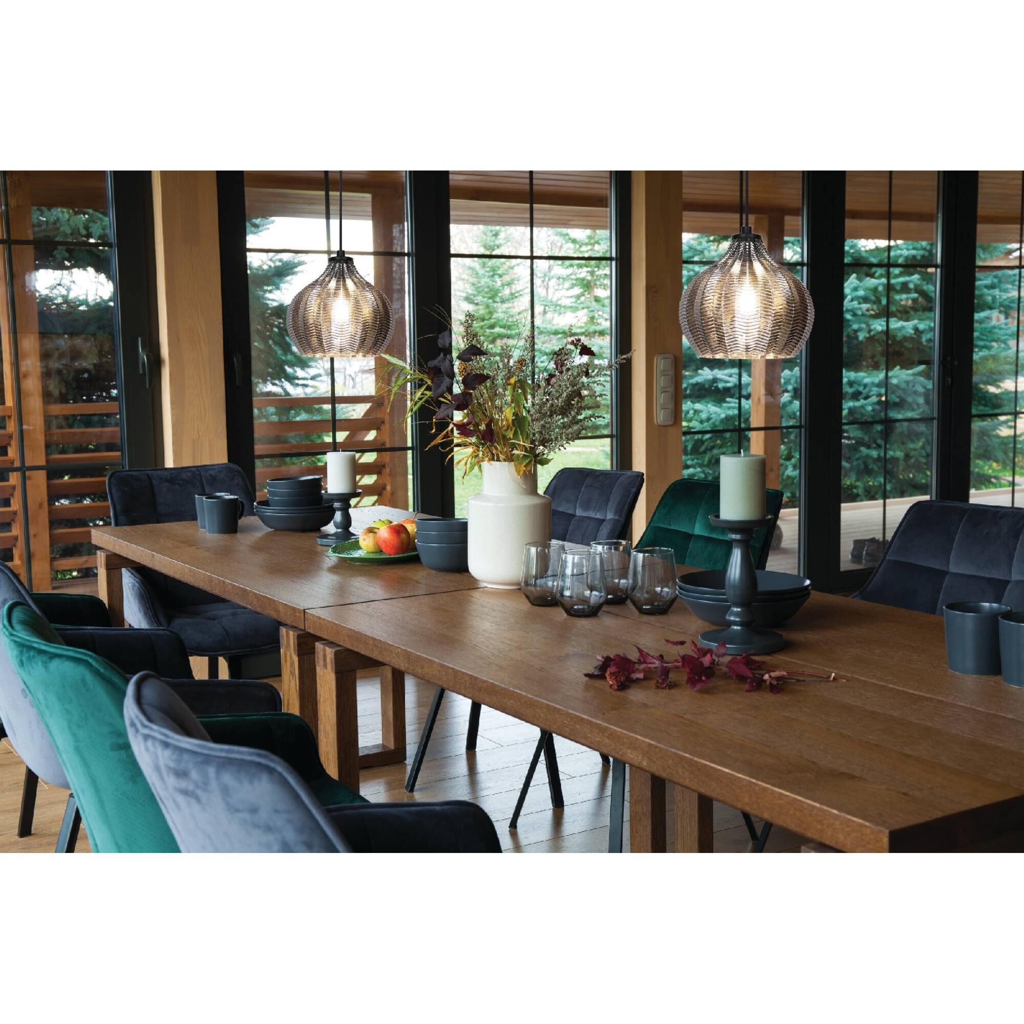 Shown in Structured Black finish and Transparent Black Vaporized shade