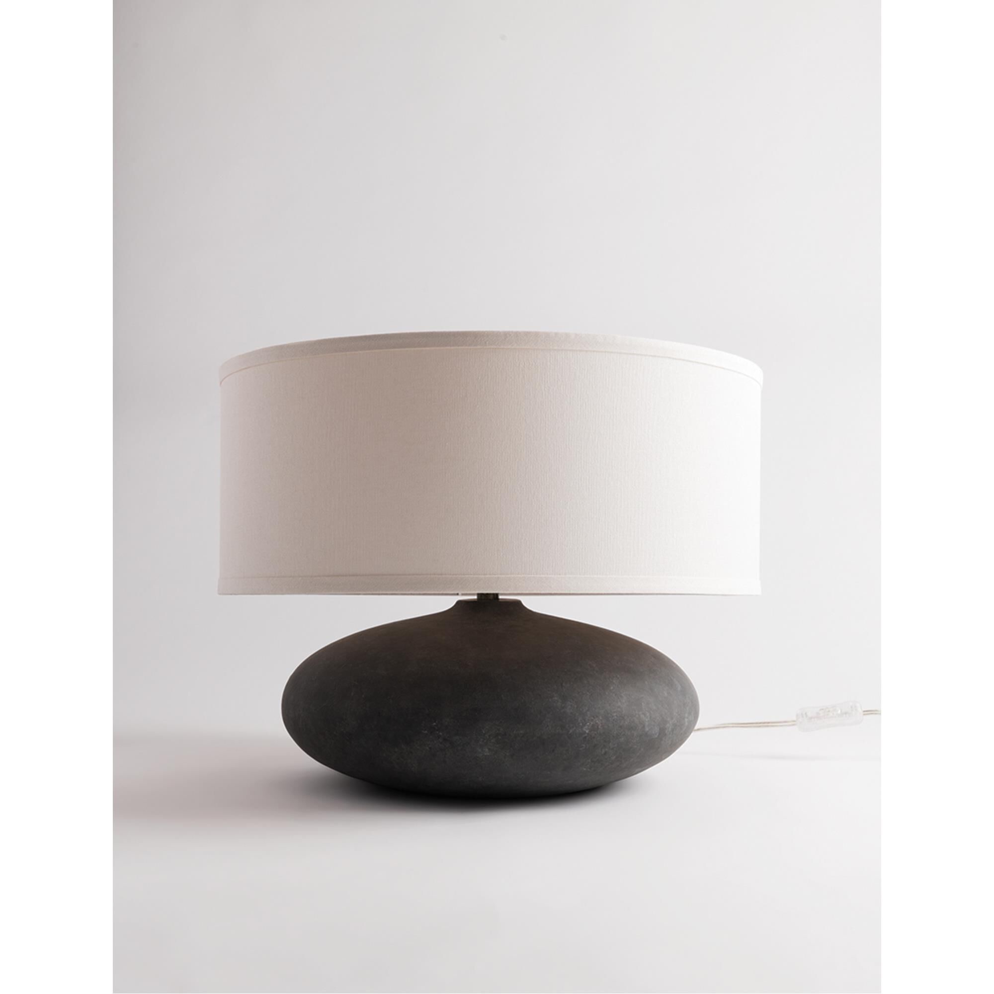 Shown in Alabastrino finish and Off-White Linen shade