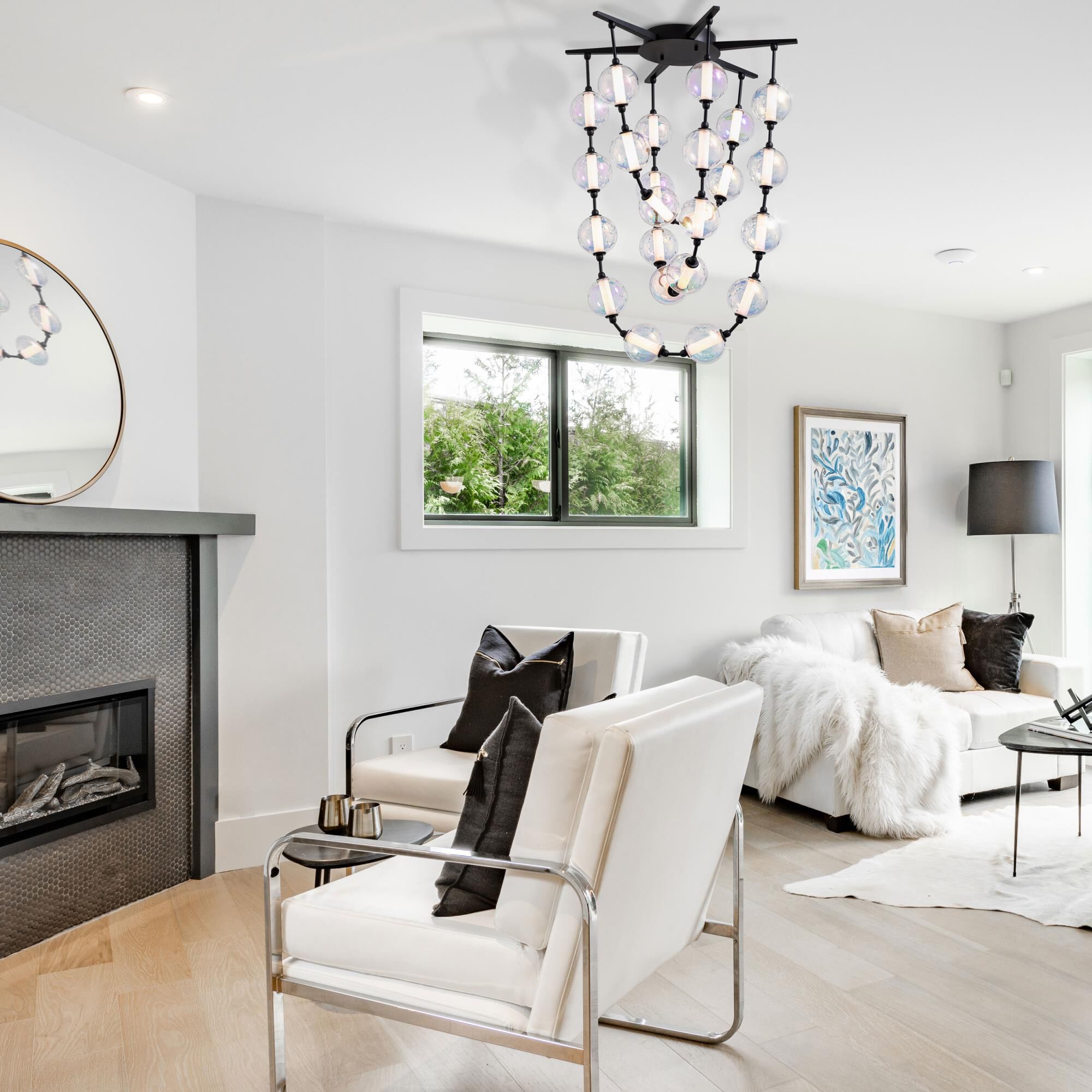 Shown in Matte Black finish and Iridescent glass