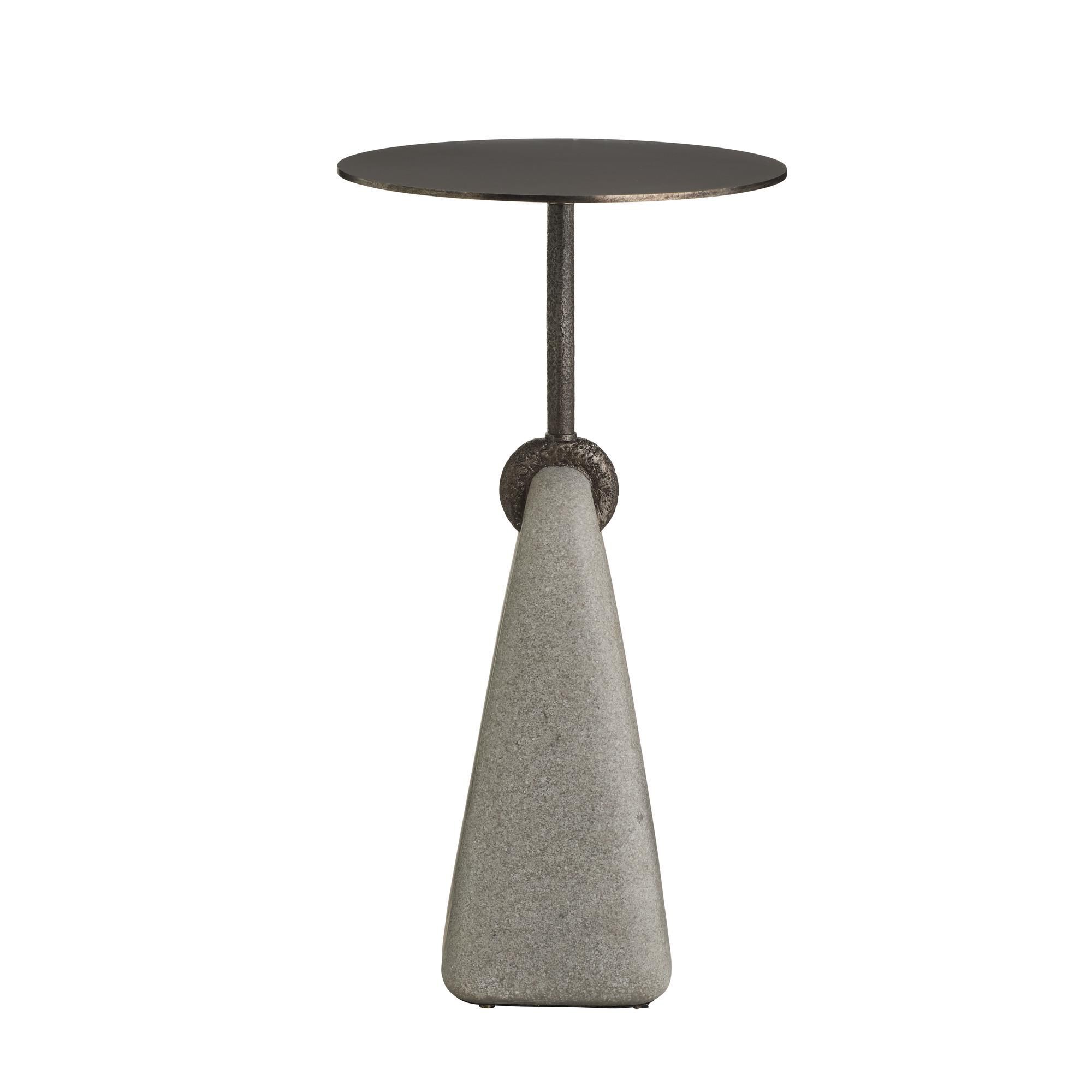 Shown in Vintage Bronze finish and Vintage Bronze accent