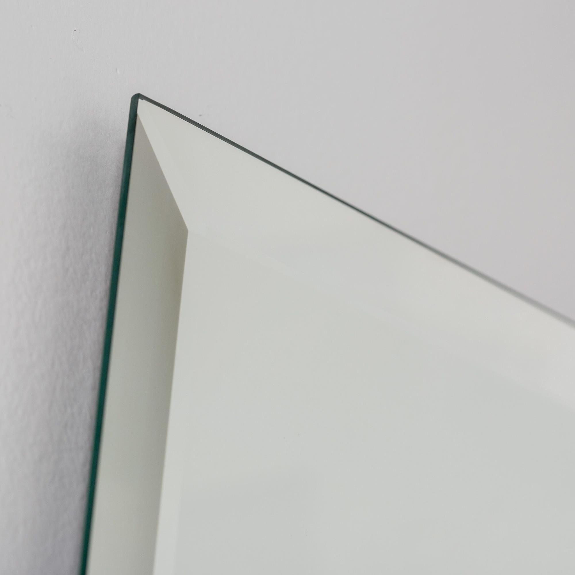 Shown in Mirror finish