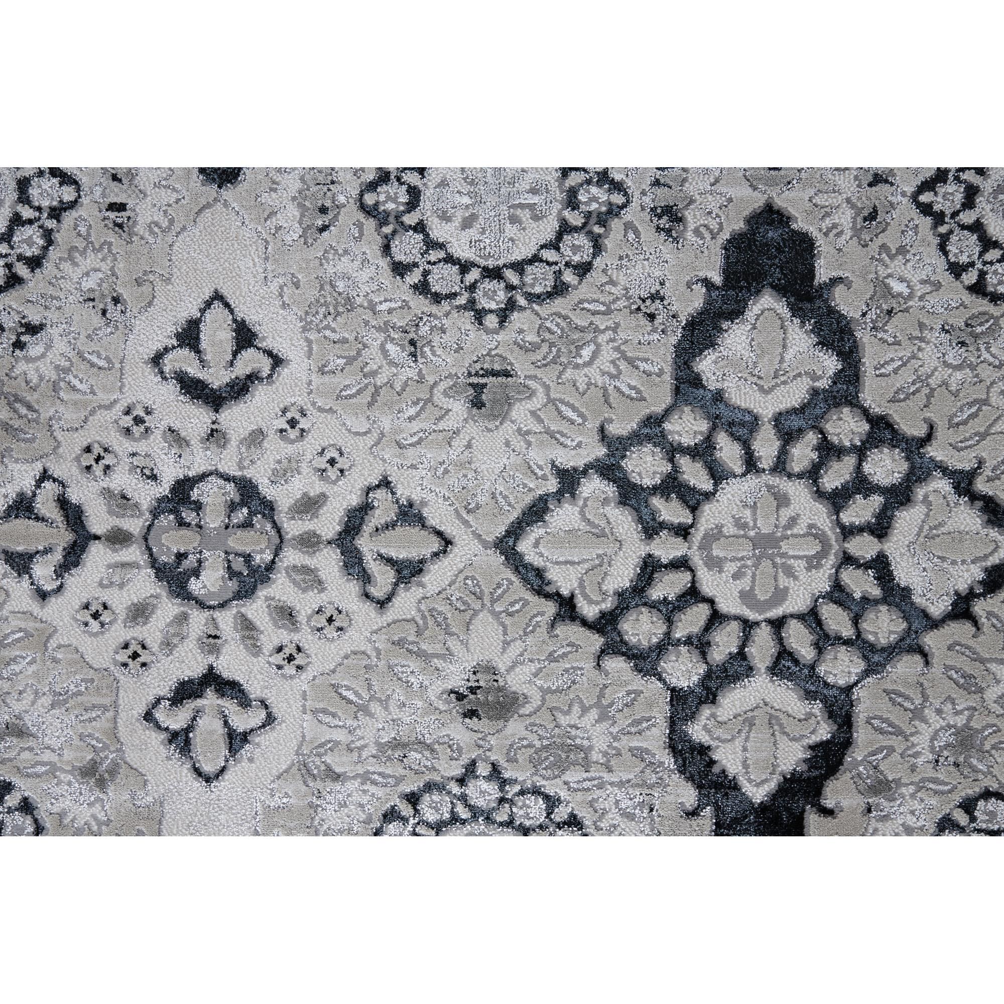 Macklaine Area Rug,