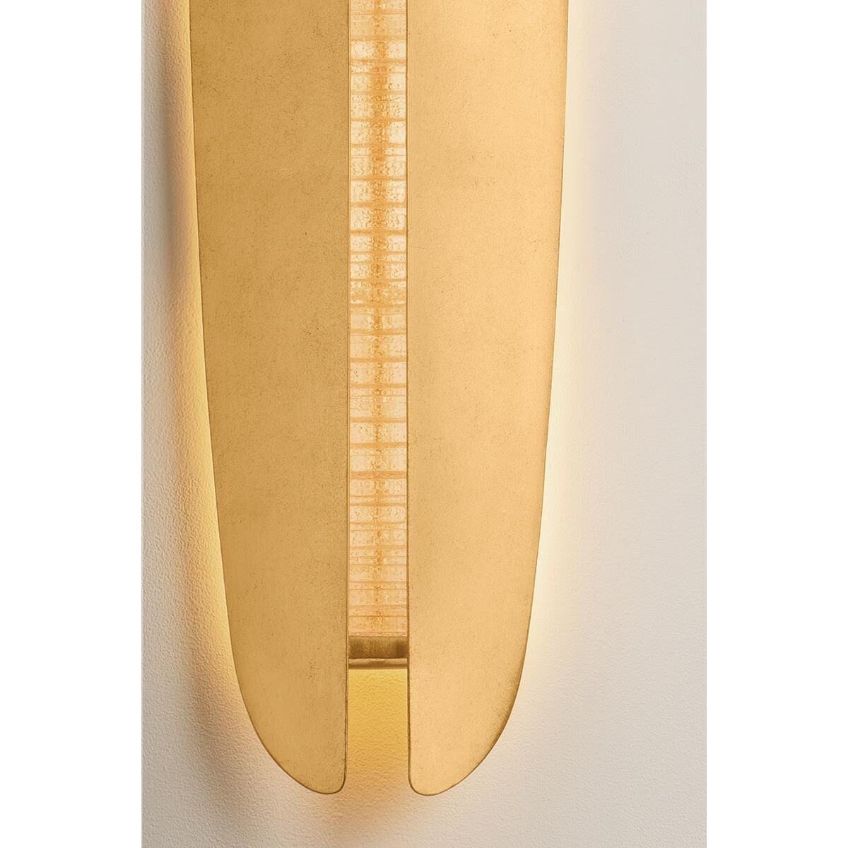 Shown in Vintage Gold Leaf finish and Piastre glass