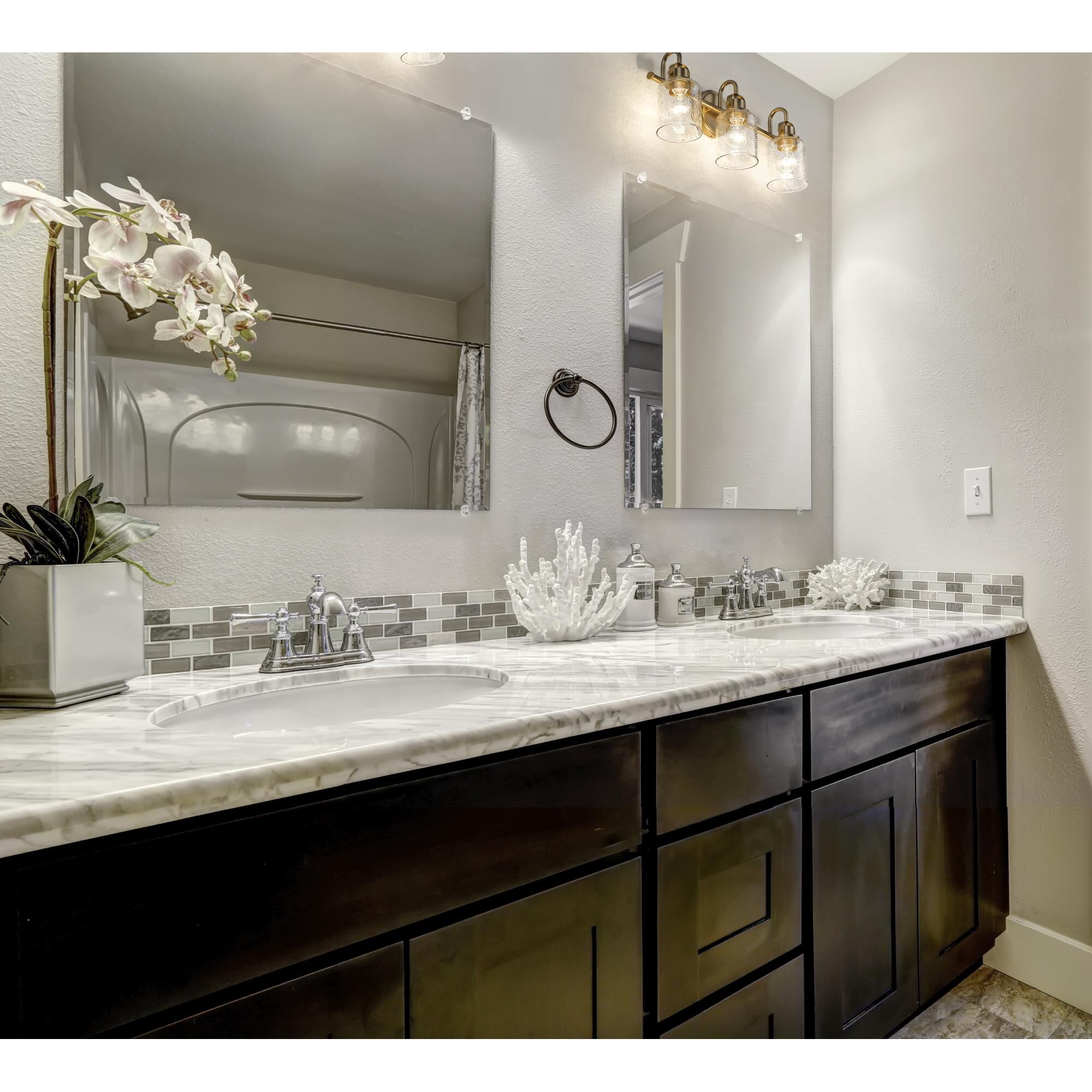 Shown in Heirloom Gold finish